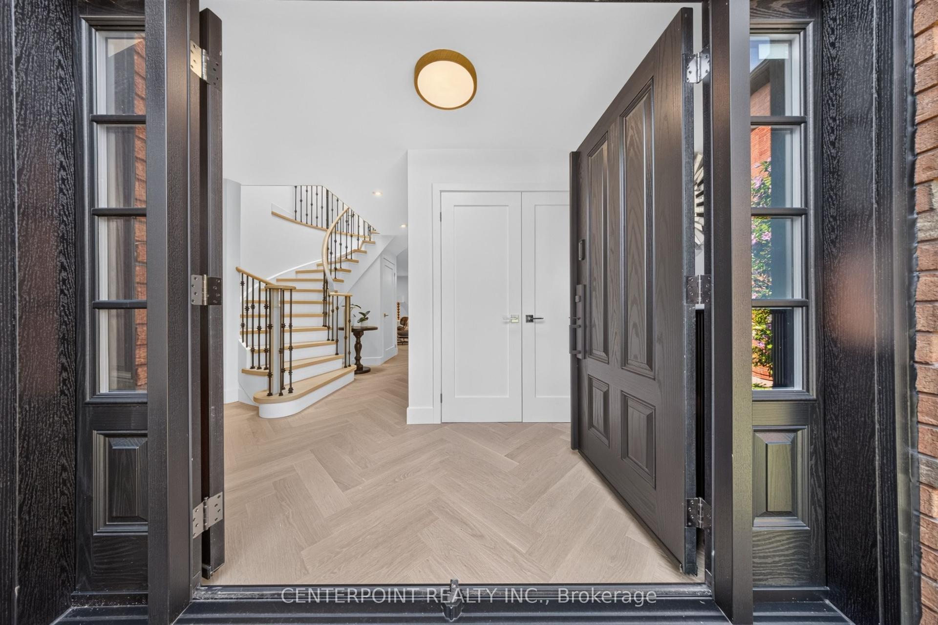1073 Grandeur Crescent, Oakville — Detached for sale, photo 1