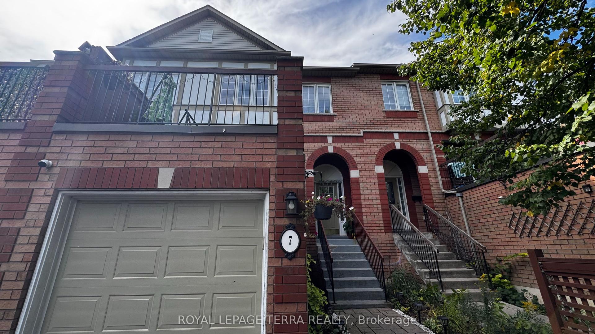 2871 Darien Road 7 #7, Burlington — Townhouse for sale, photo 1