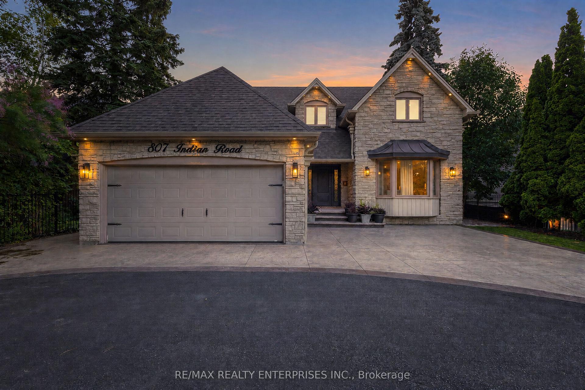 807 Indian Road, Mississauga — Detached for sale, photo 1