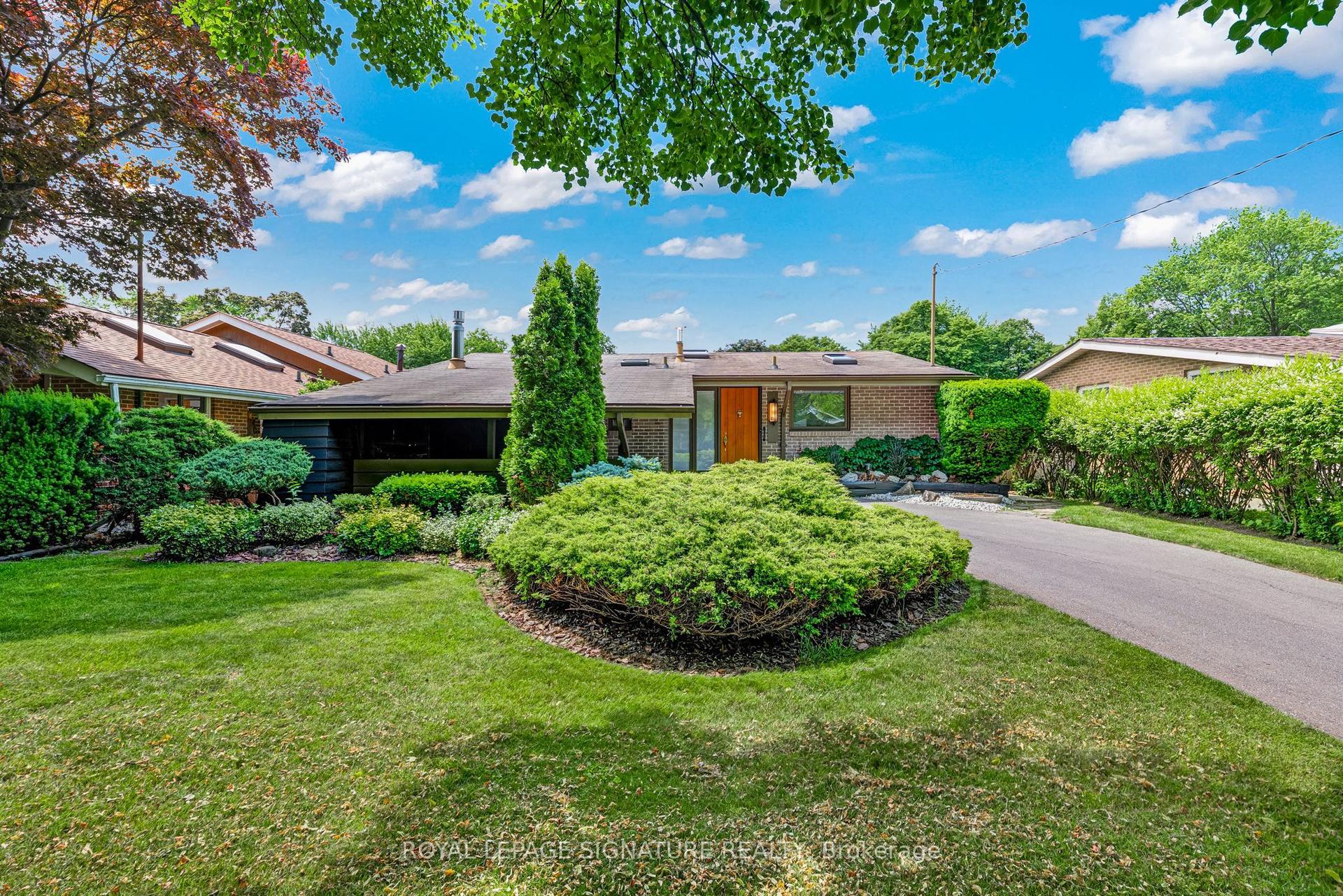 10 Oakley Boulevard — photo 1