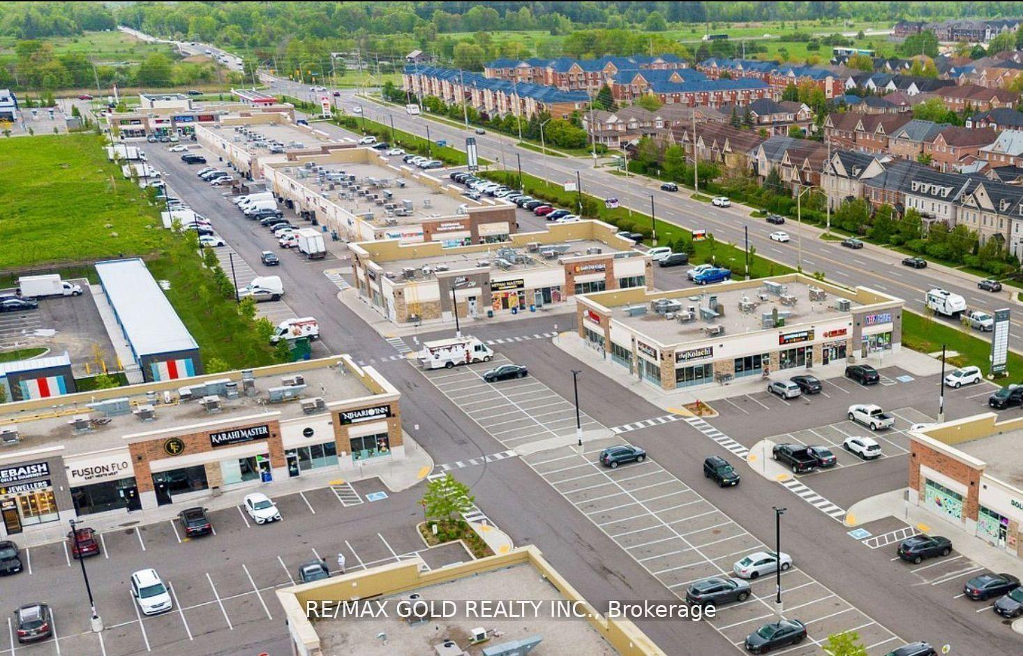 3900 Eglington Avenue W — photo 1