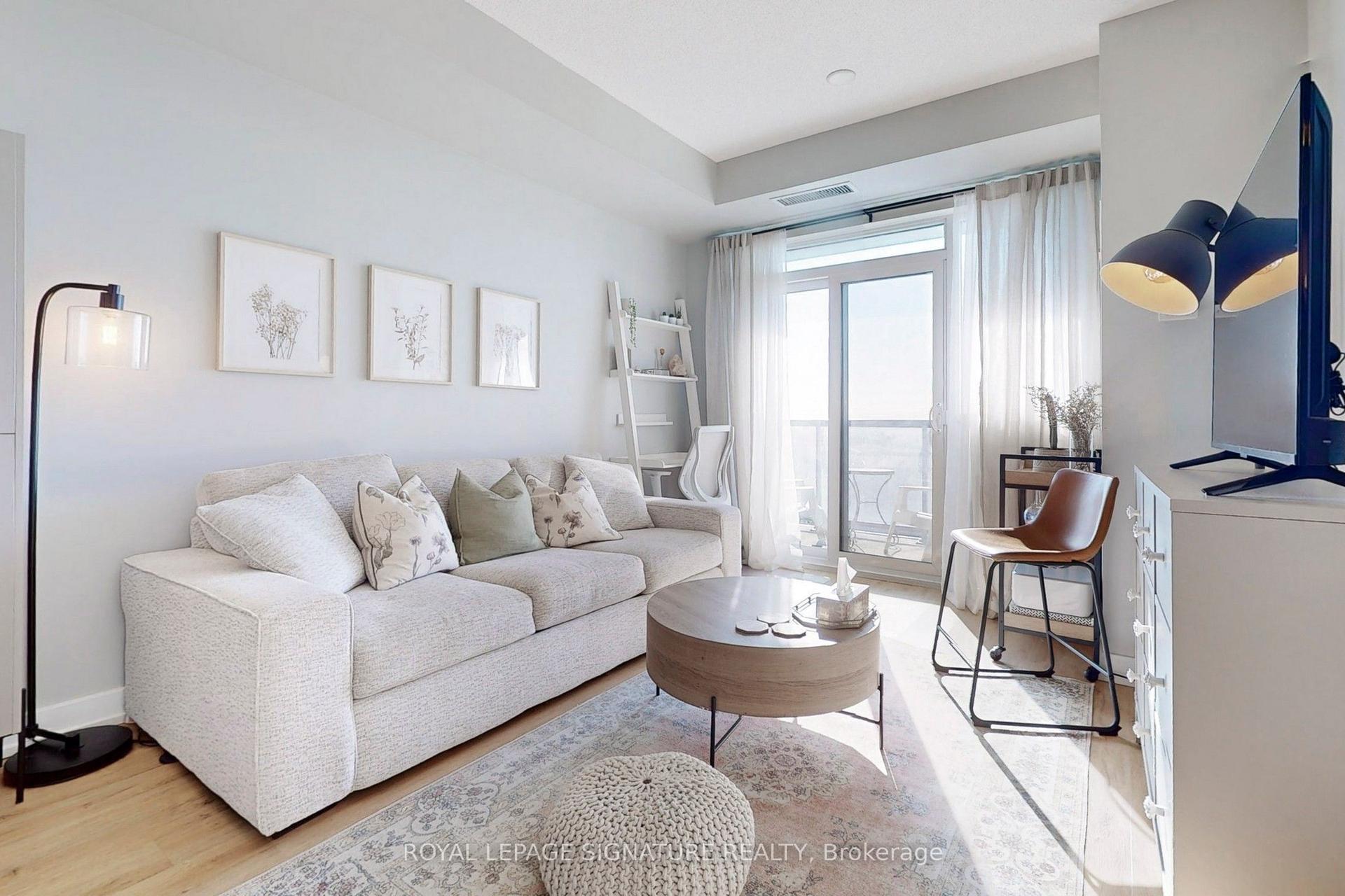 8 Trent Avenue 821 #821 — photo 1