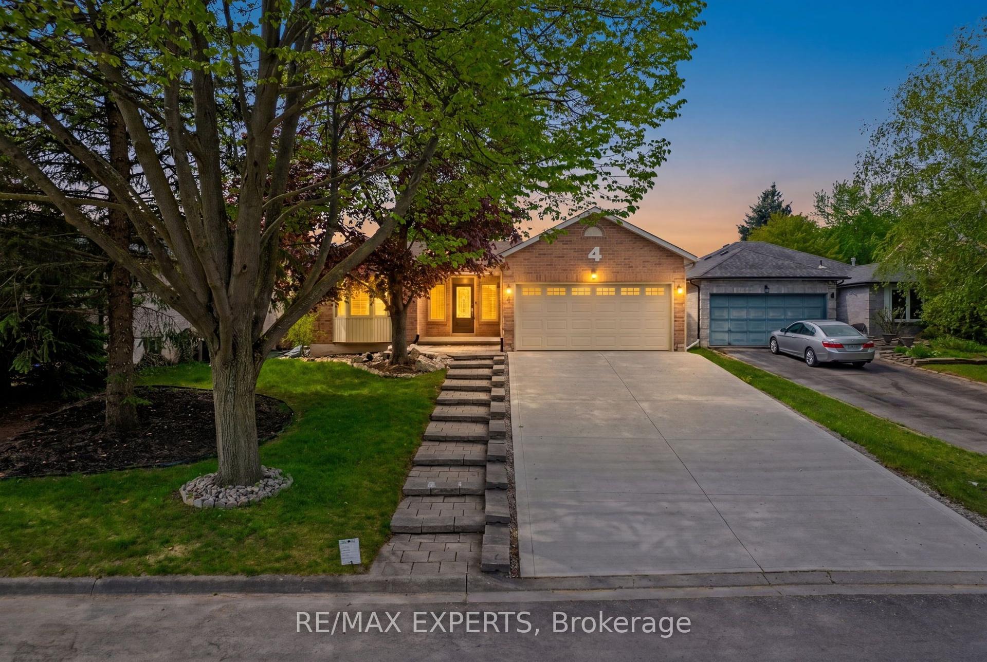 4 Willis Drive — photo 1
