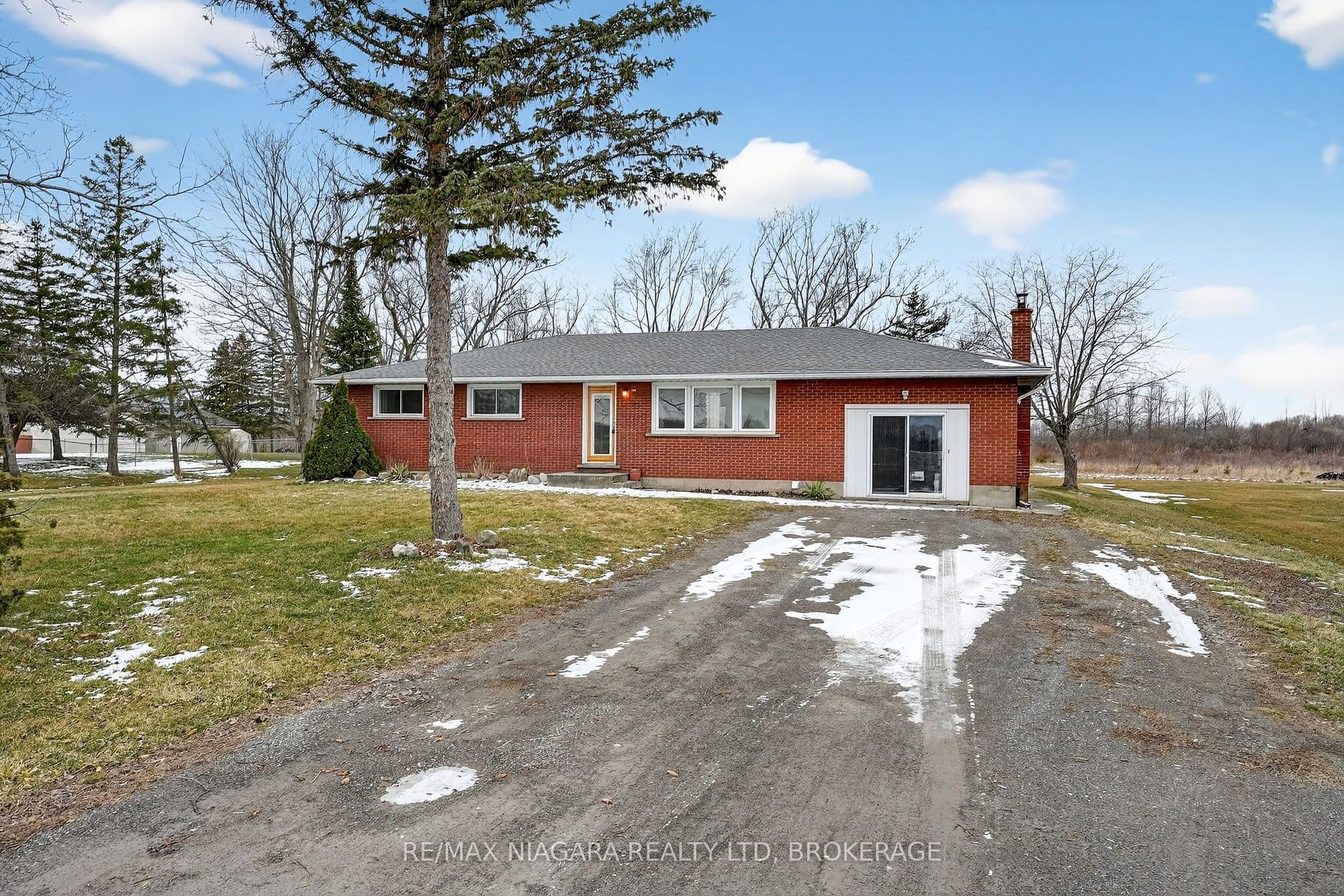 3818 Elm Street — photo 1