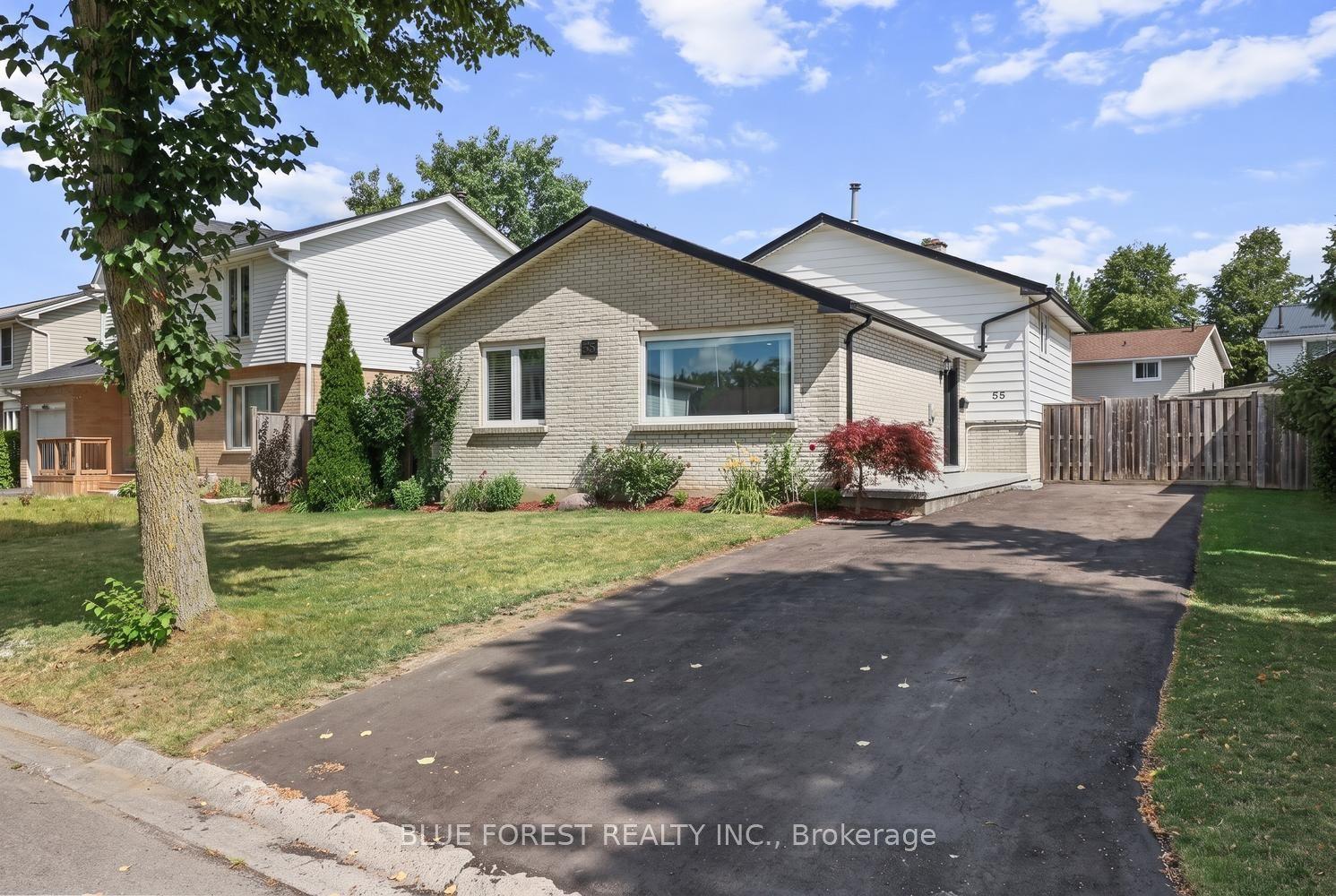 55 Archer Crescent, London South — Detached for sale, photo 1