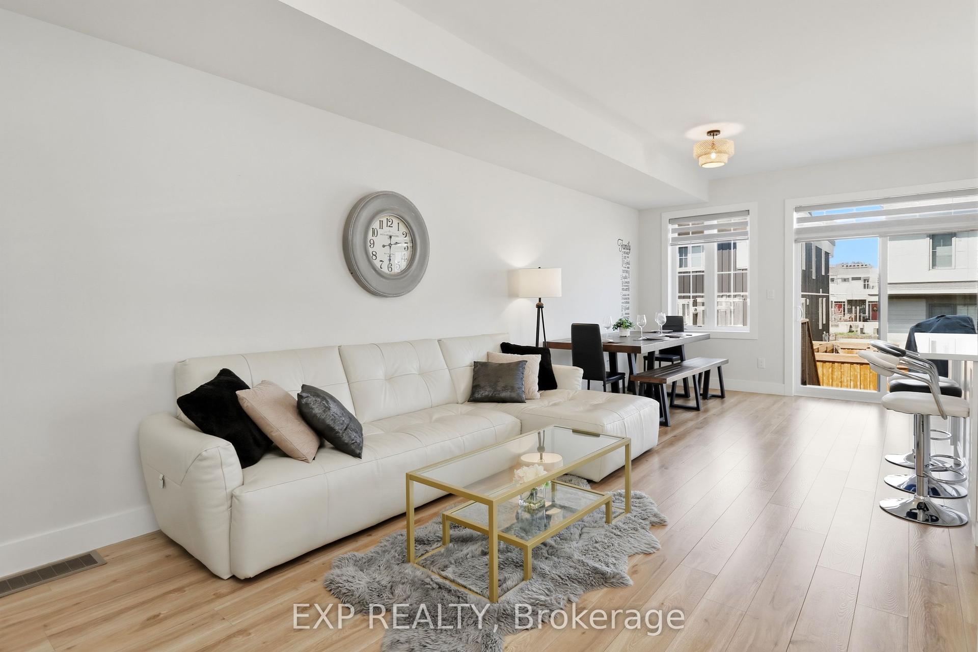142 Sycamore Street — photo 1
