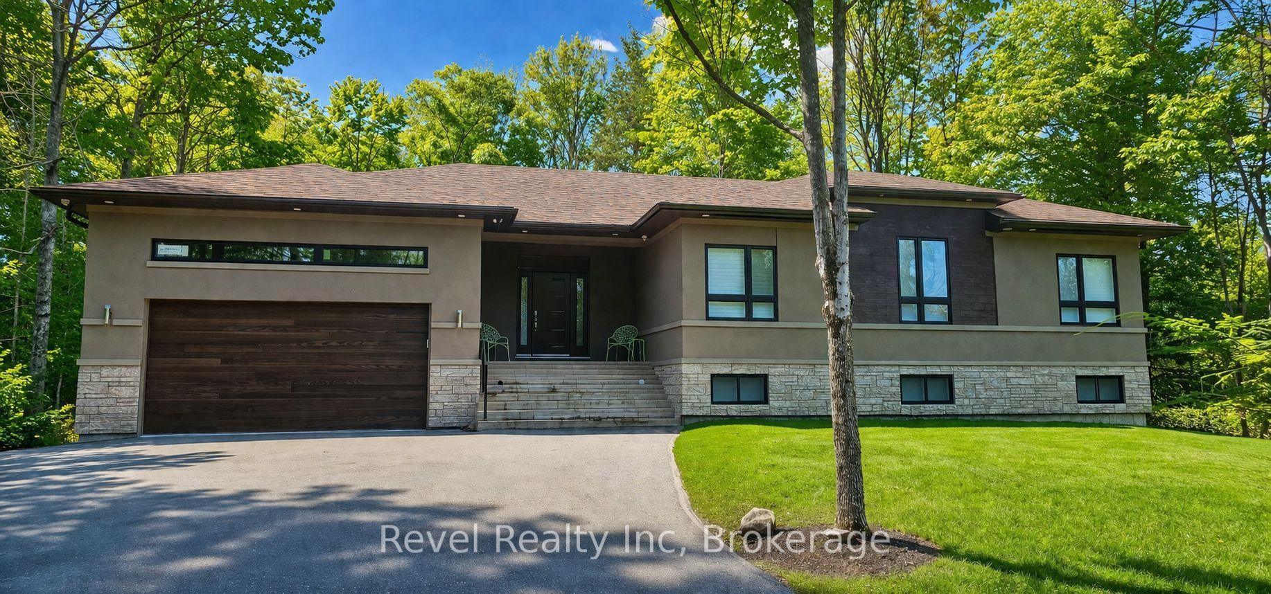146 Moreau Parkway — photo 1