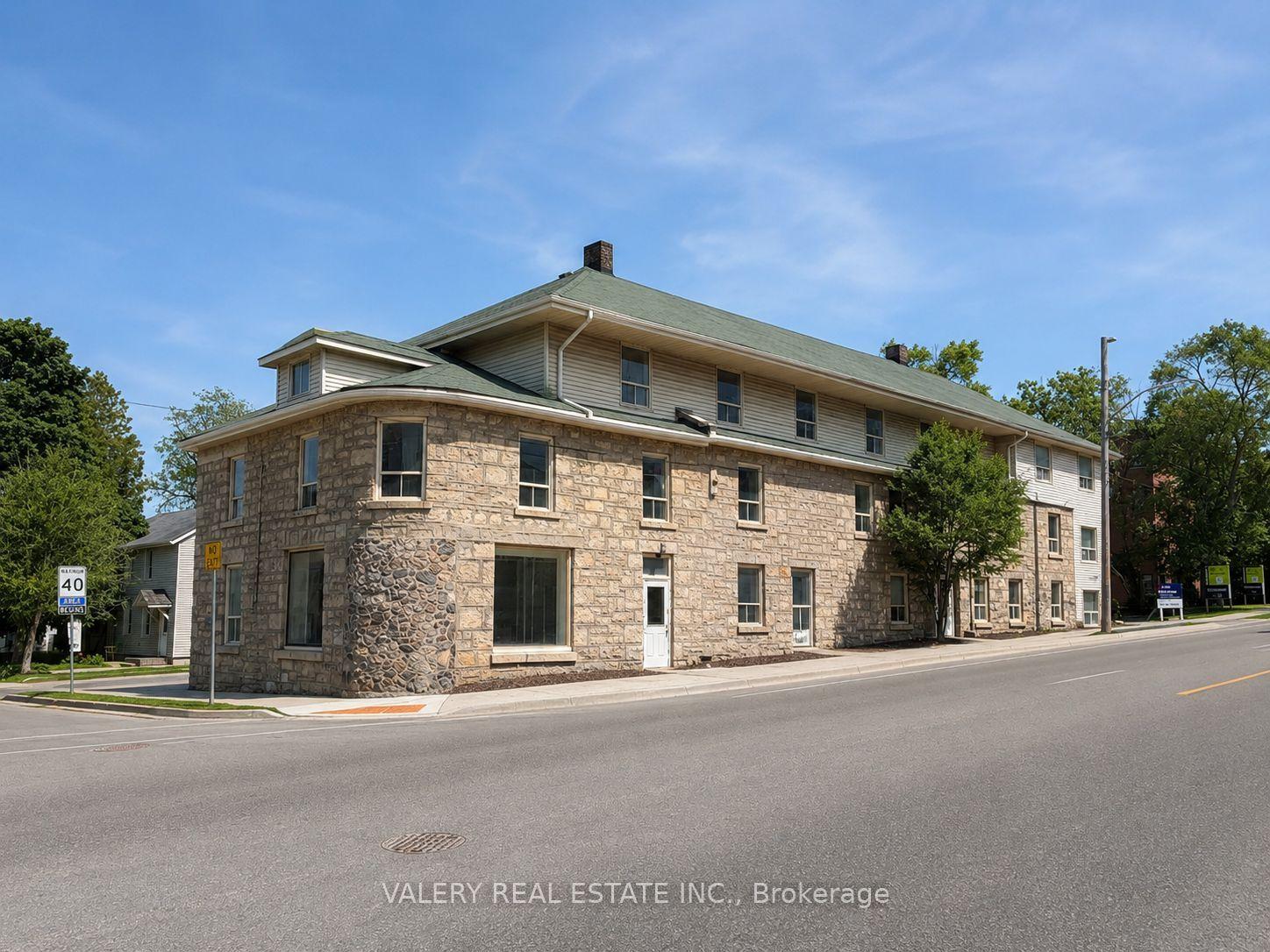 220 Gordon Street 16 #16 — photo 1