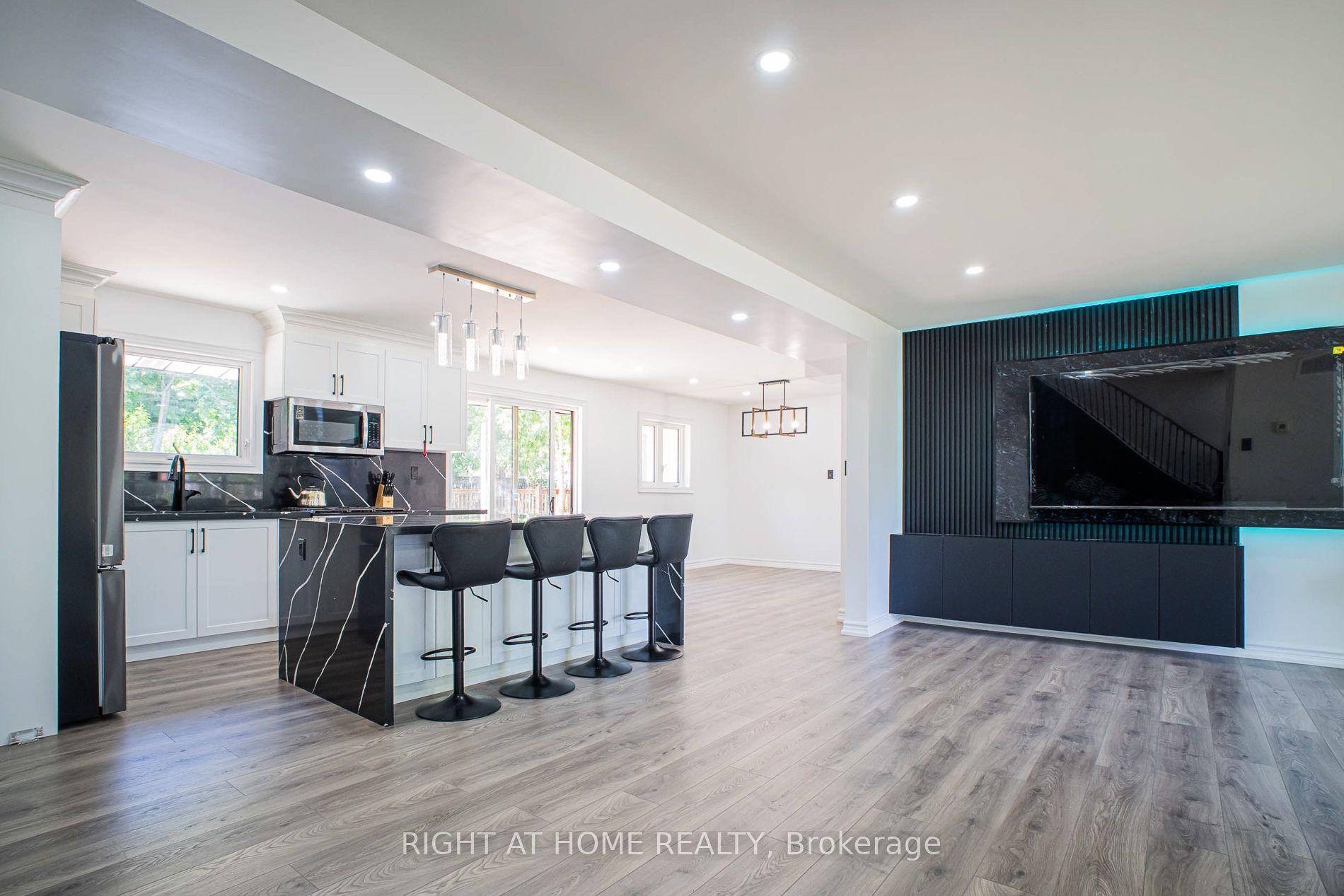 77 Elford Crescent — photo 1