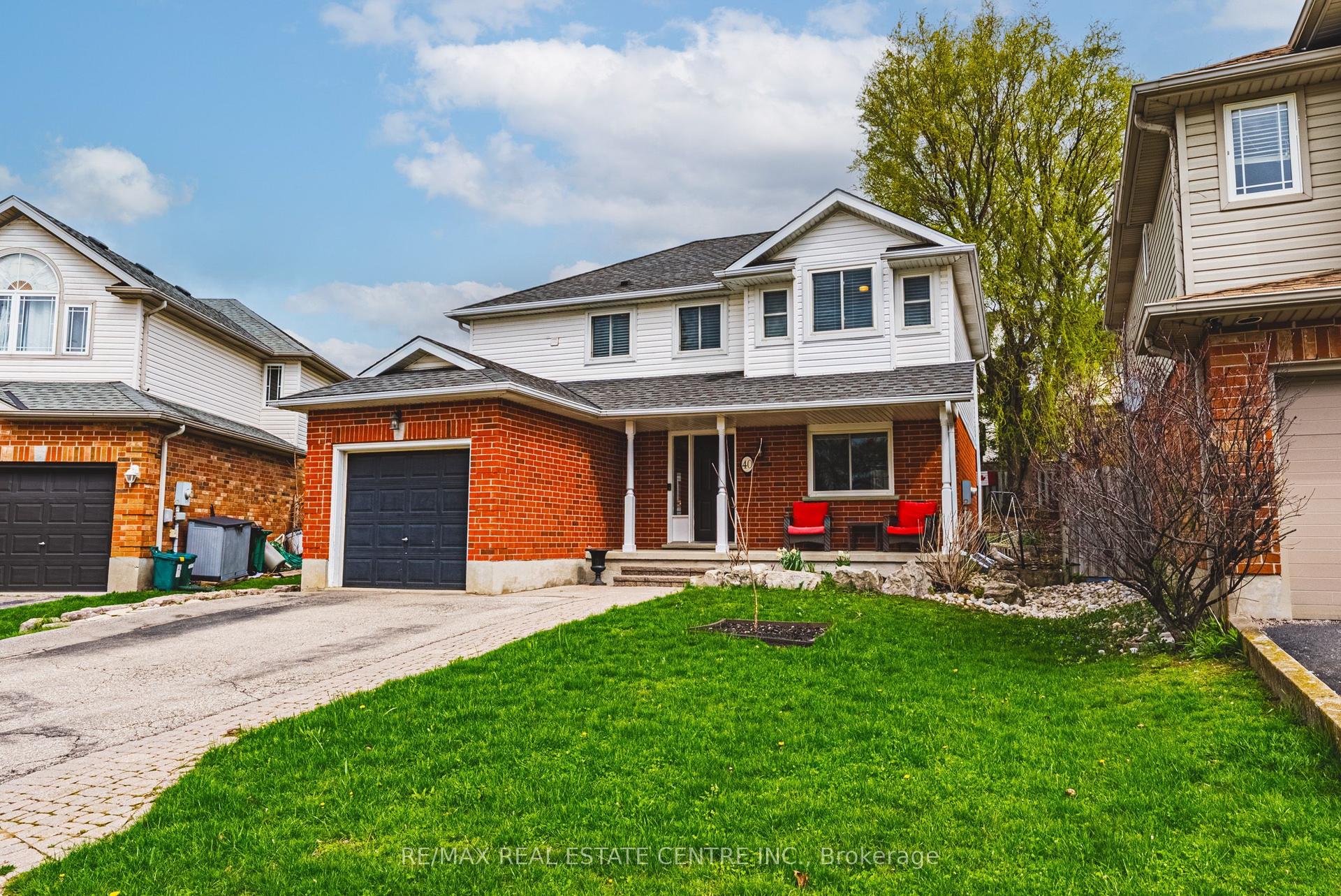 40 Merlene Court — photo 1