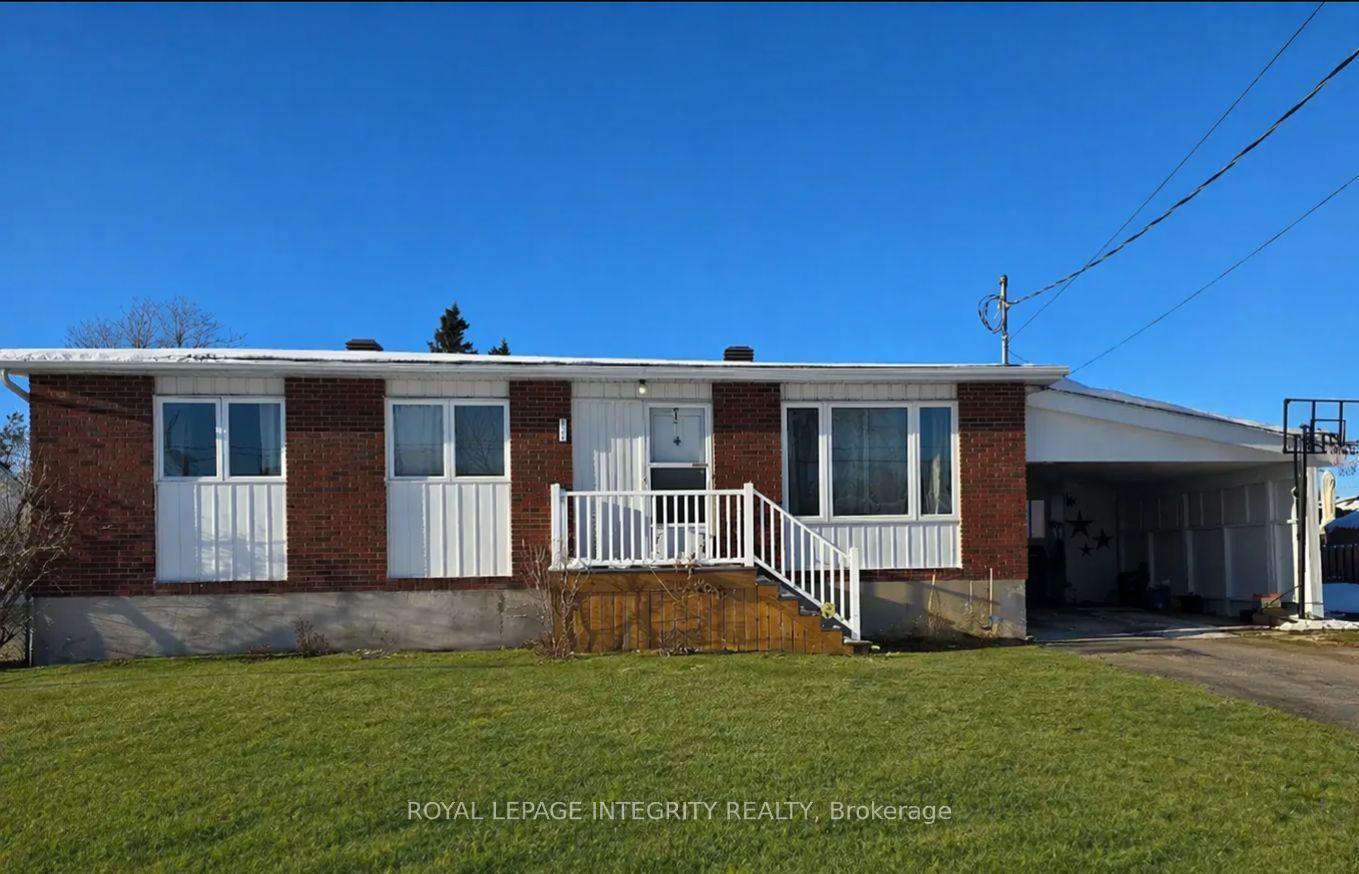 3264 Johnston Avenue — photo 1