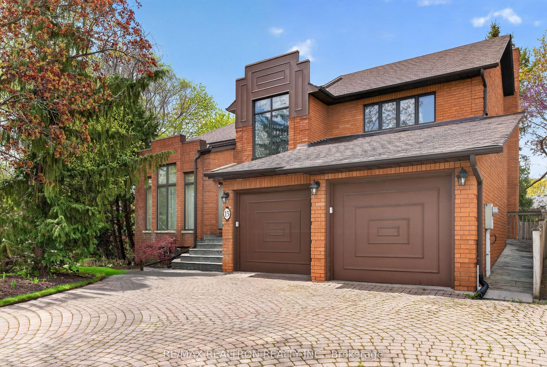 15 Sunforest Court — photo 1