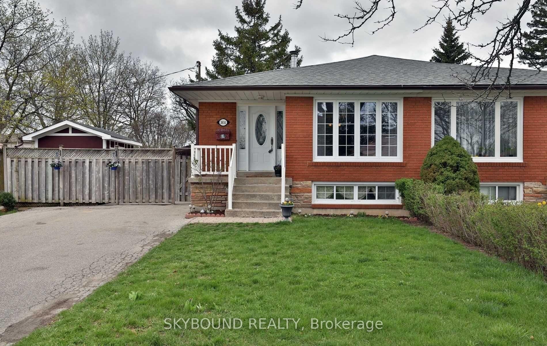 3614 Holden (Unit 1) Crescent, Mississauga — Semi-Detached for lease, photo 1
