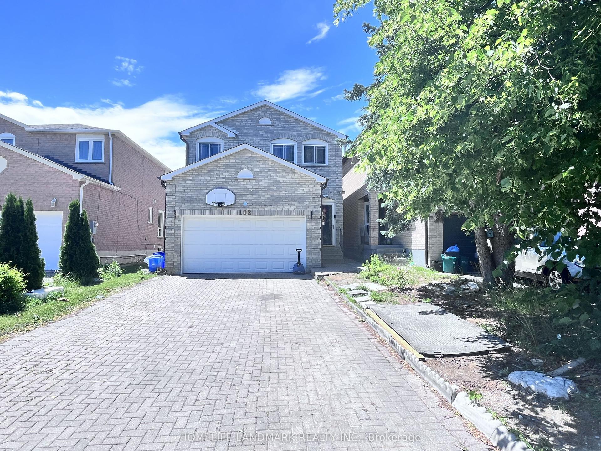 102 Chloe Crescent — photo 1