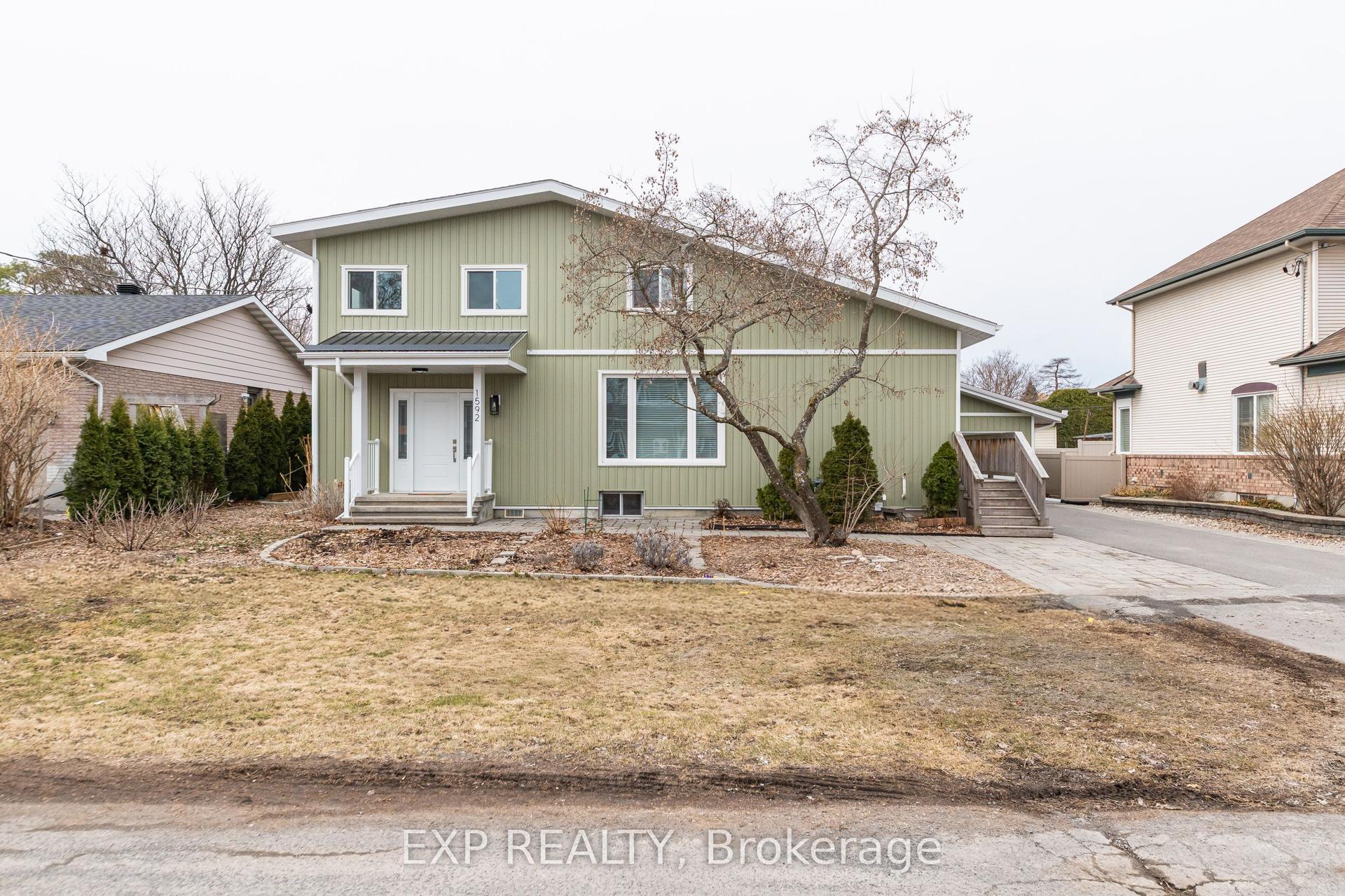 1592 Apeldoorn Avenue — photo 1