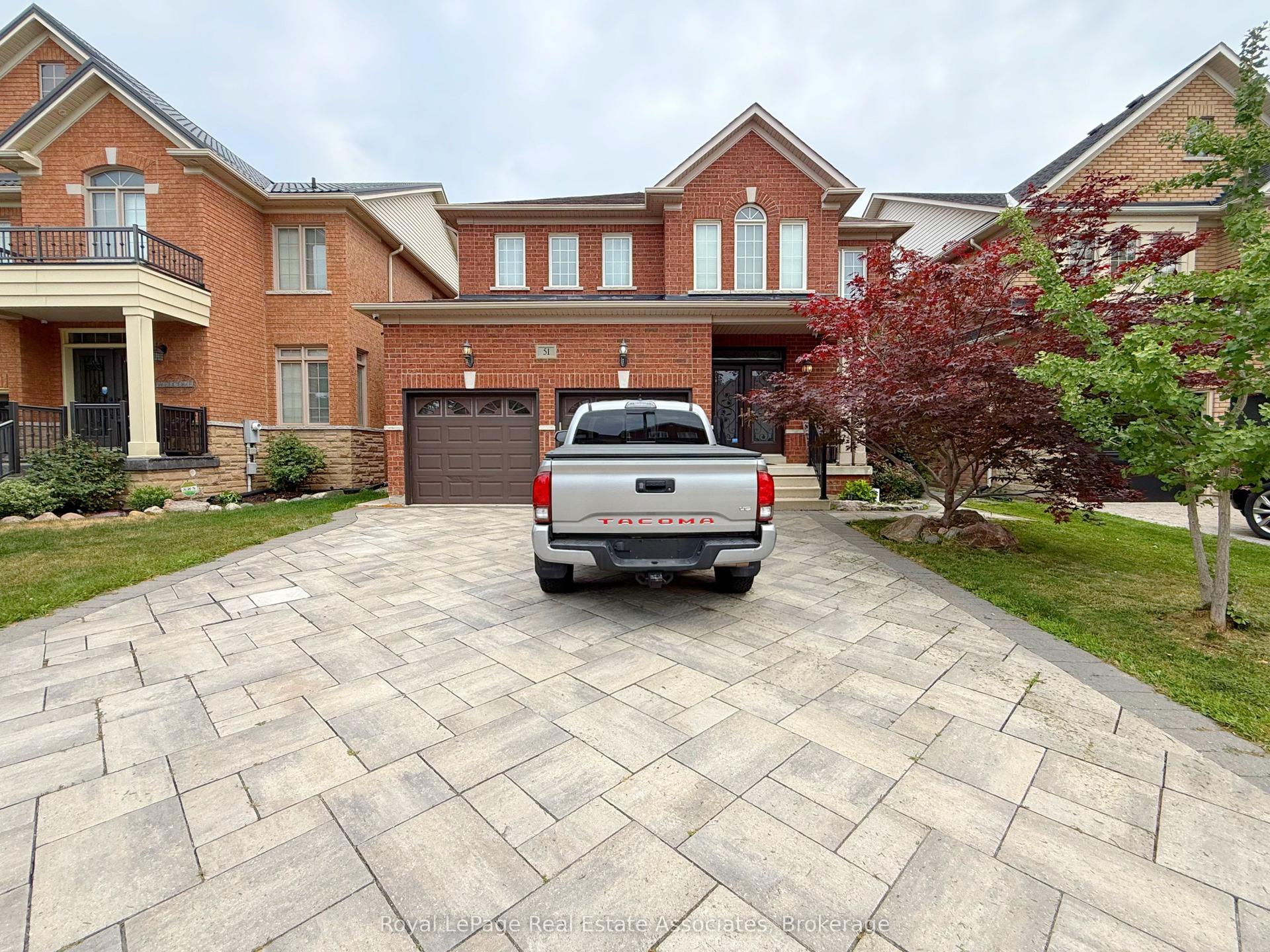 51 Sorbonne Drive, Brampton — Detached for lease, photo 1