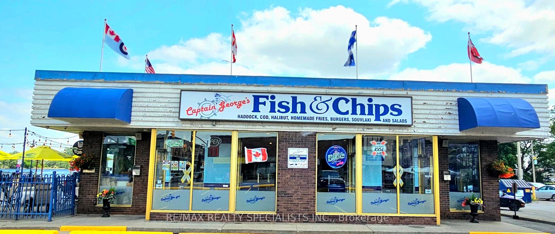 25 Dundas Street W — photo 1