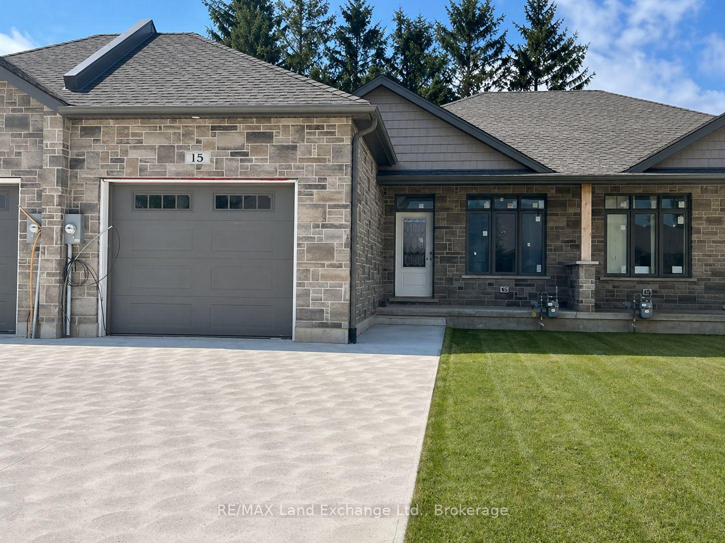 15 NYAH Court — photo 1