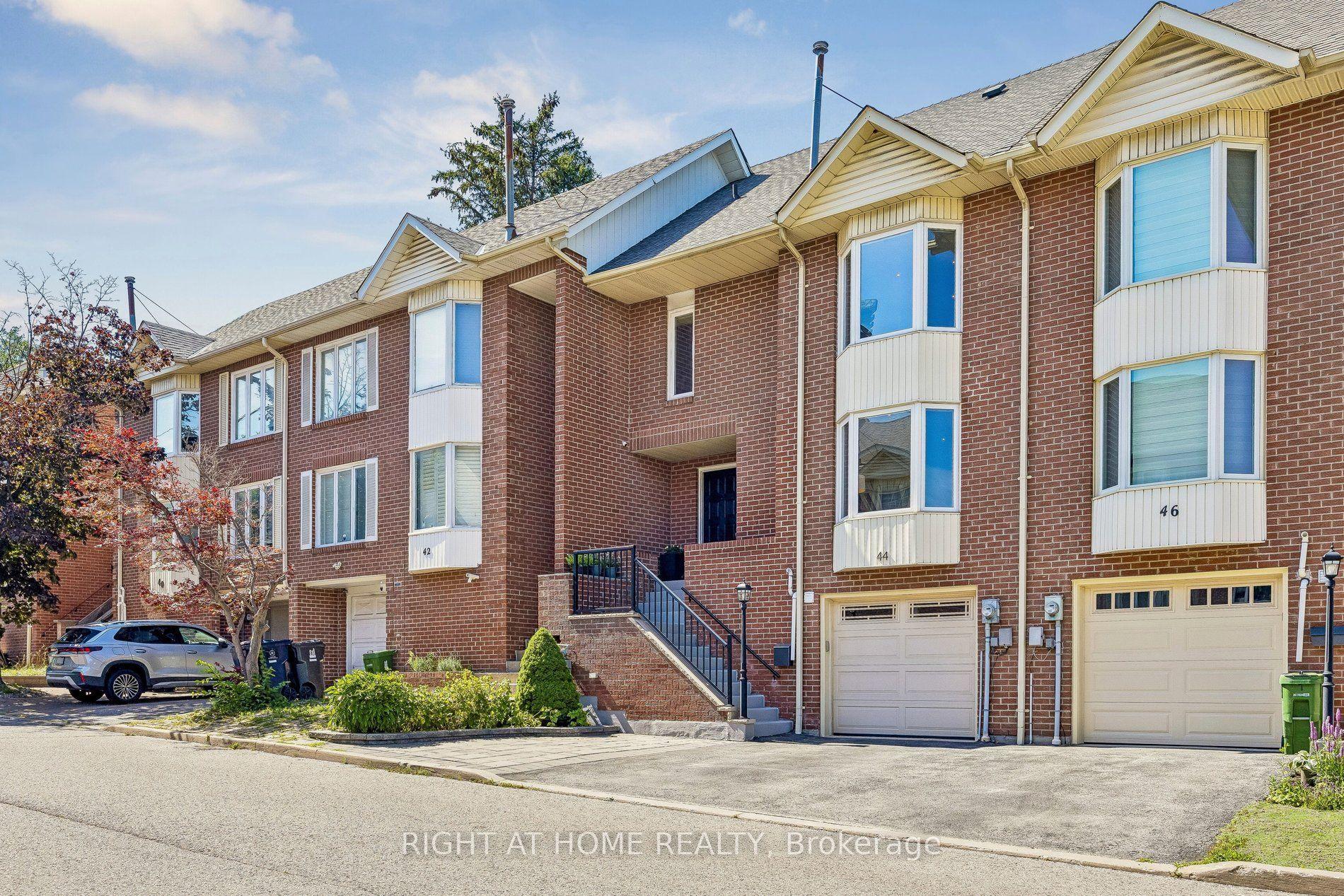 44 Protea Gardens, Toronto — Townhouse for sale, photo 1