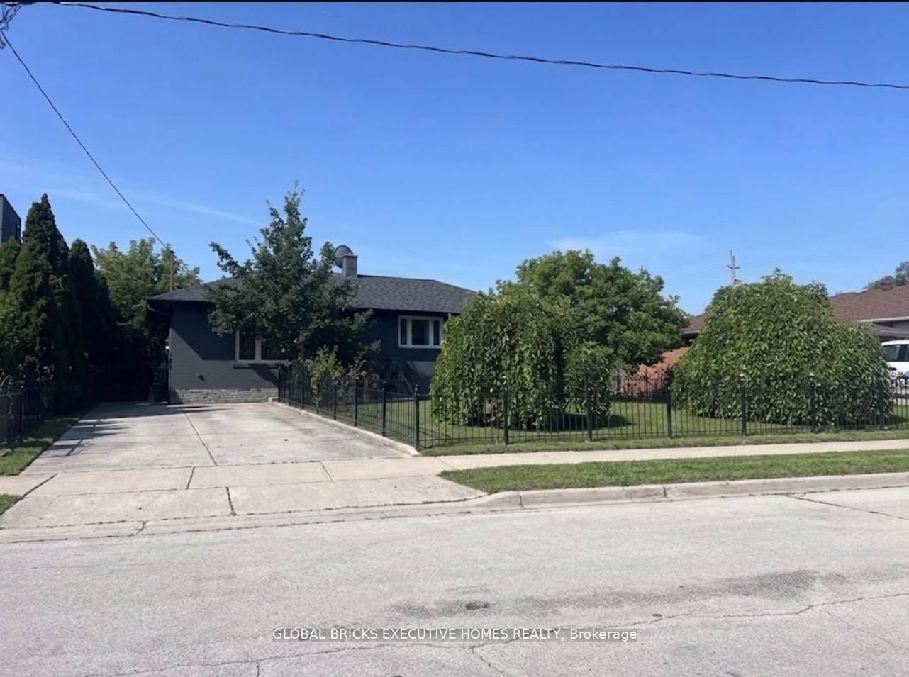 384 Ashbury Road, Oakville — Detached for sale, photo 1