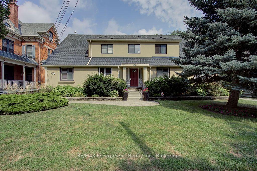 425 Burlington Avenue 4 #4, Burlington — Multiplex for lease, photo 1