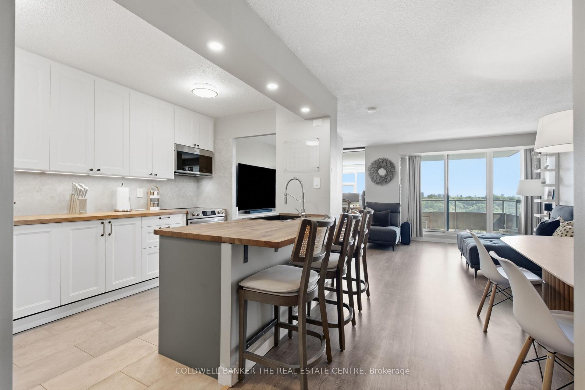 75 Emmett Avenue 907 #907, Toronto — Condo for sale, photo 1