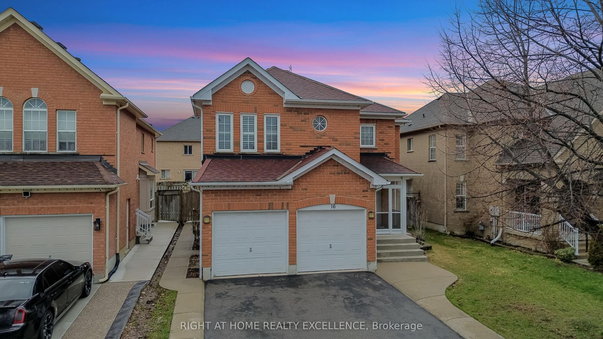 16 Whitford Court, Brampton — Detached for sale, photo 1