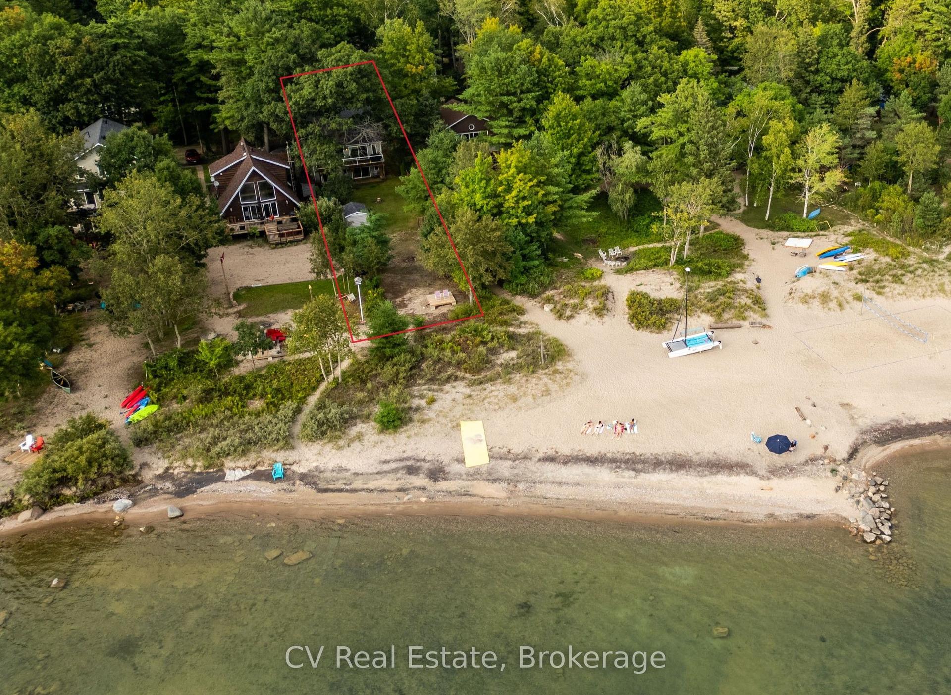 64 Wahnekewening Drive, Tiny — Detached for sale, photo 1