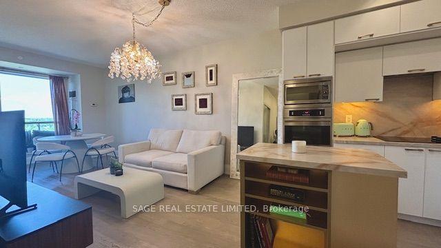 120 Harrison Garden Boulevard 1125 #1125 — photo 1