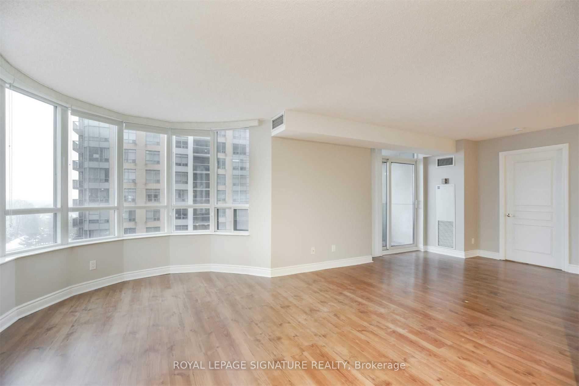 15 Northtown Way 719 #719 — photo 1
