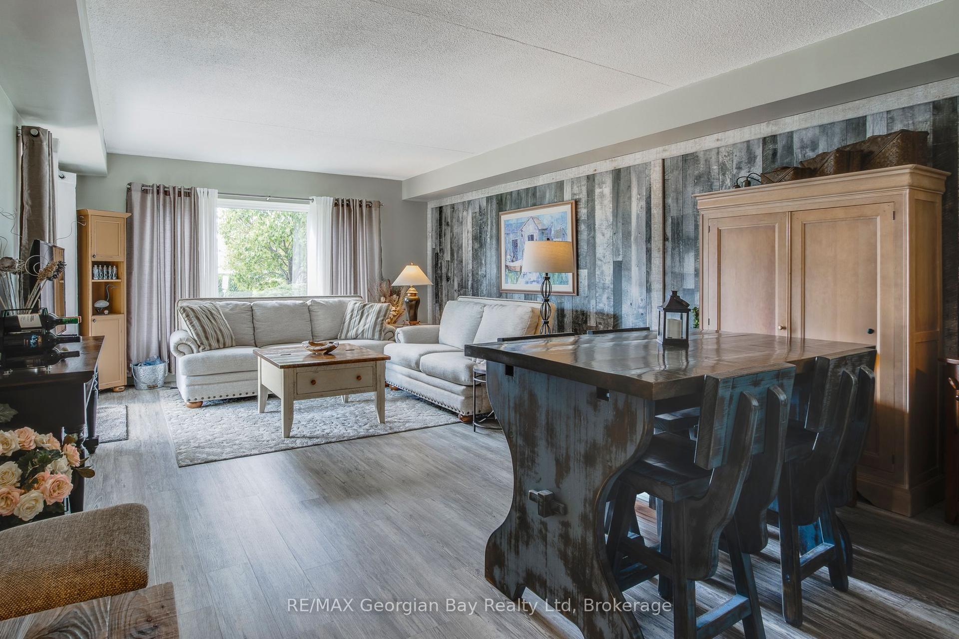 11 Beck Boulevard 102 #102 — photo 1