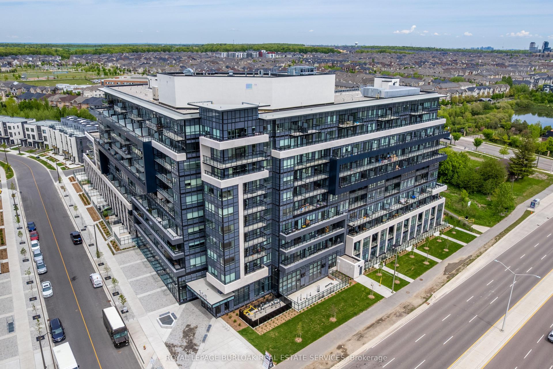 395 Dundas Street W 801 #801, Oakville — Condo for sale, photo 1