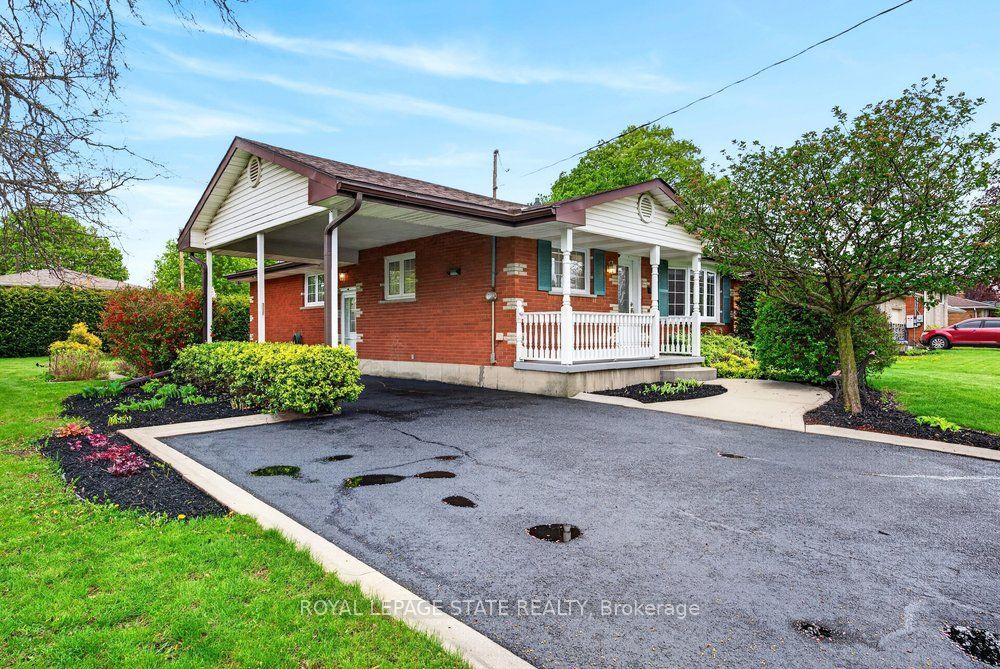 93 Varadi Avenue — photo 1