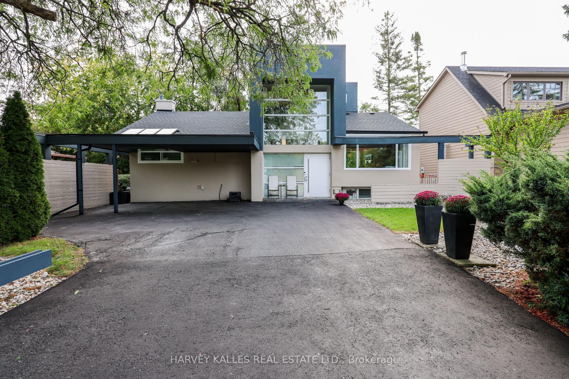90 Berkinshaw Crescent, Toronto — Detached for sale, photo 1