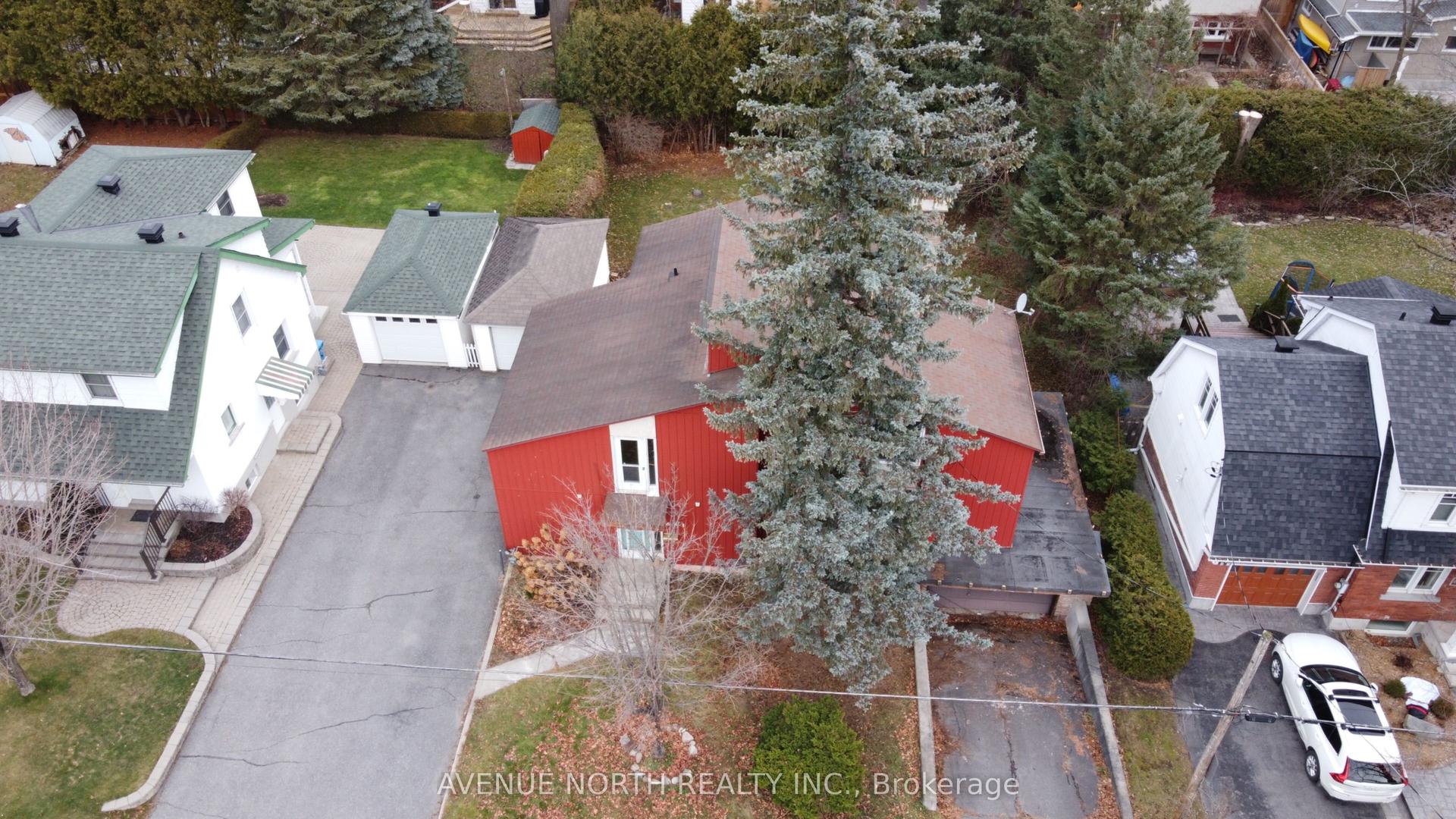 663 Broadview Avenue — photo 1