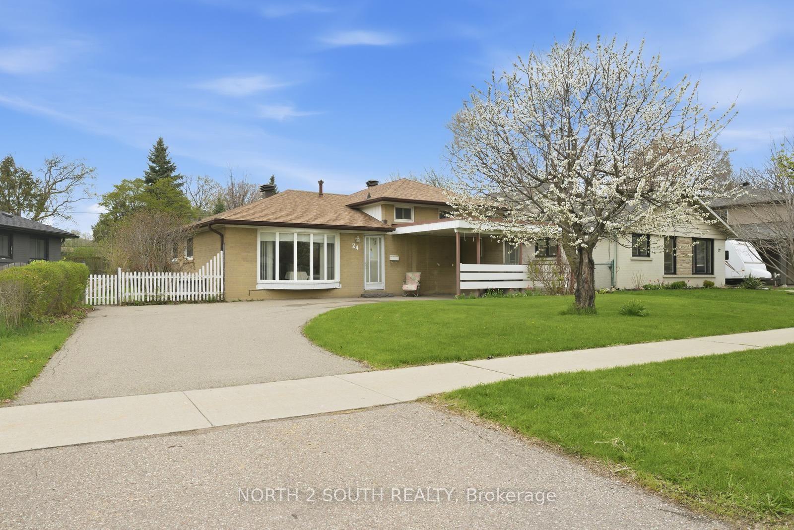 24 Vanderbrent Crescent — photo 1