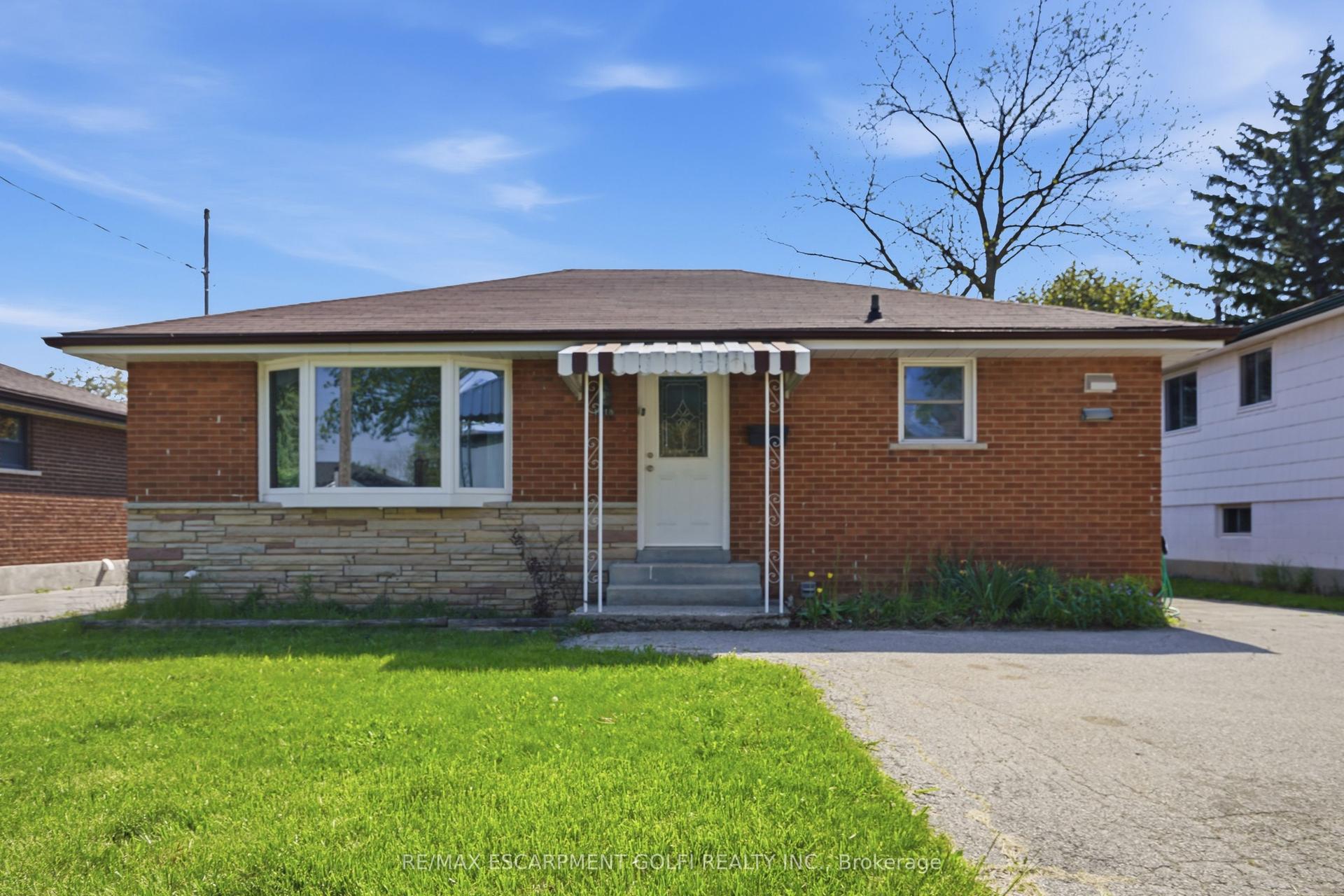 1318 Fisher Avenue — photo 1