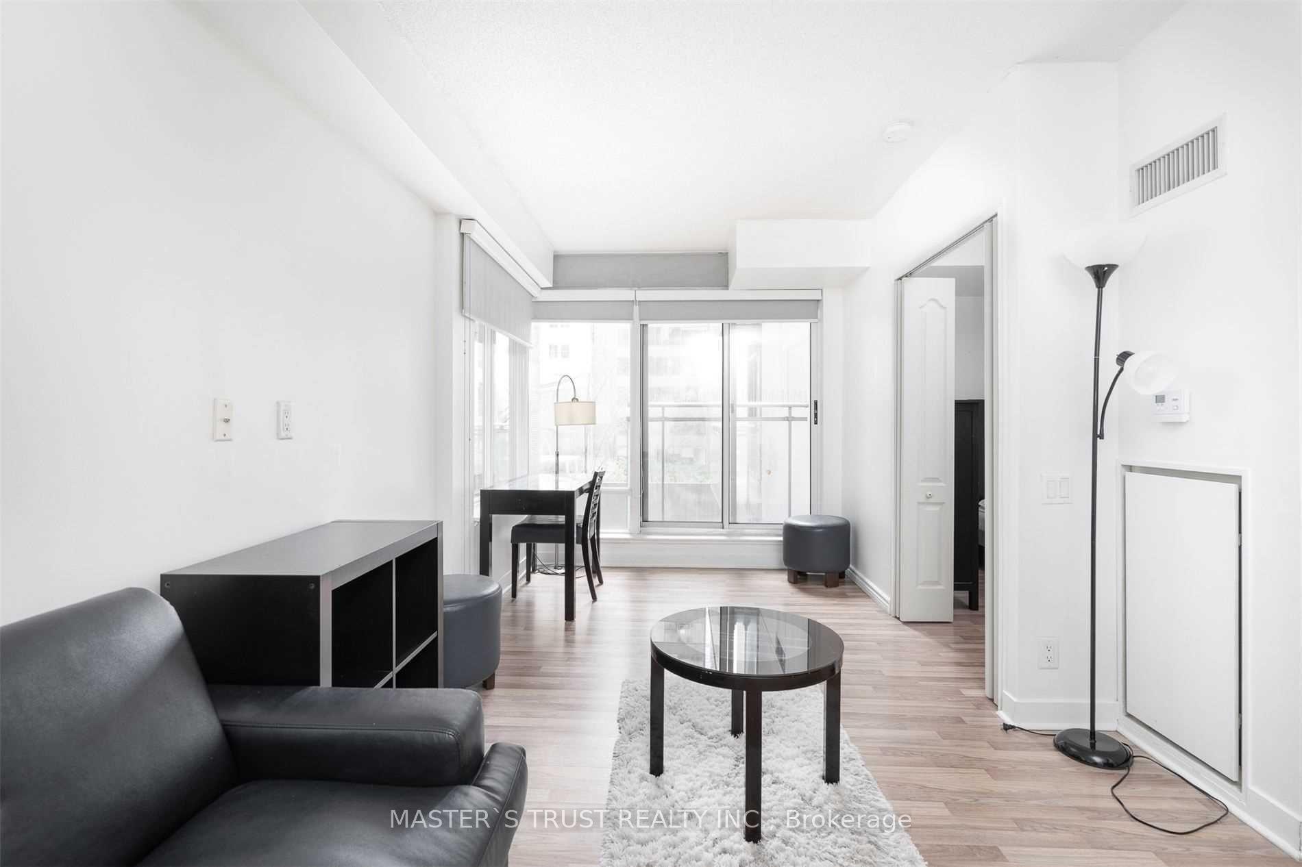 8 Colborne Street 705 #705 — photo 1