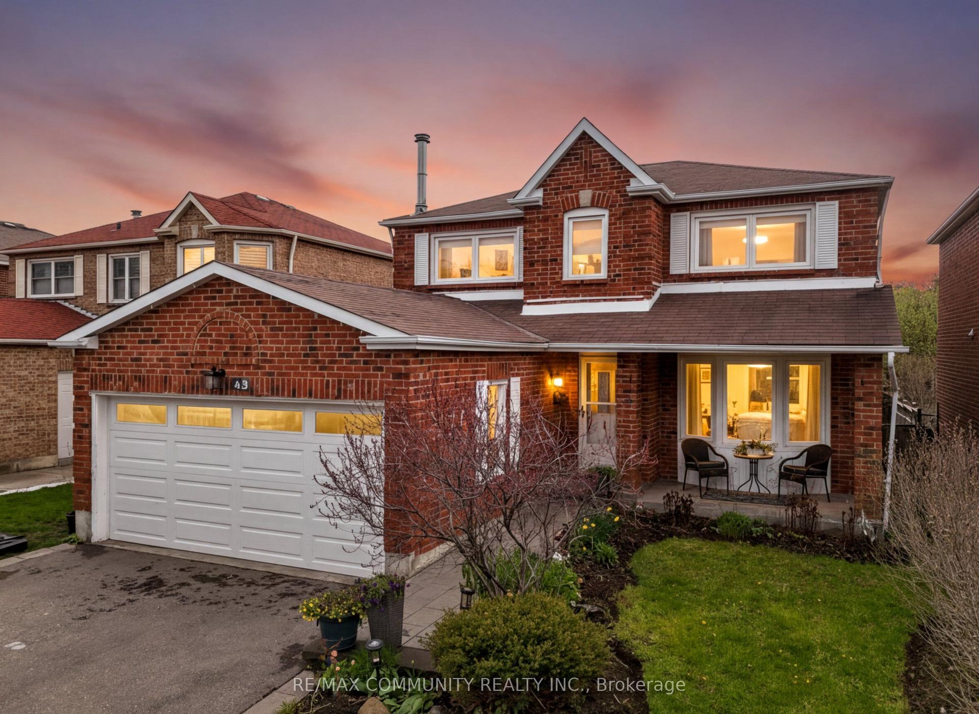 43 Muirbank Boulevard — photo 1