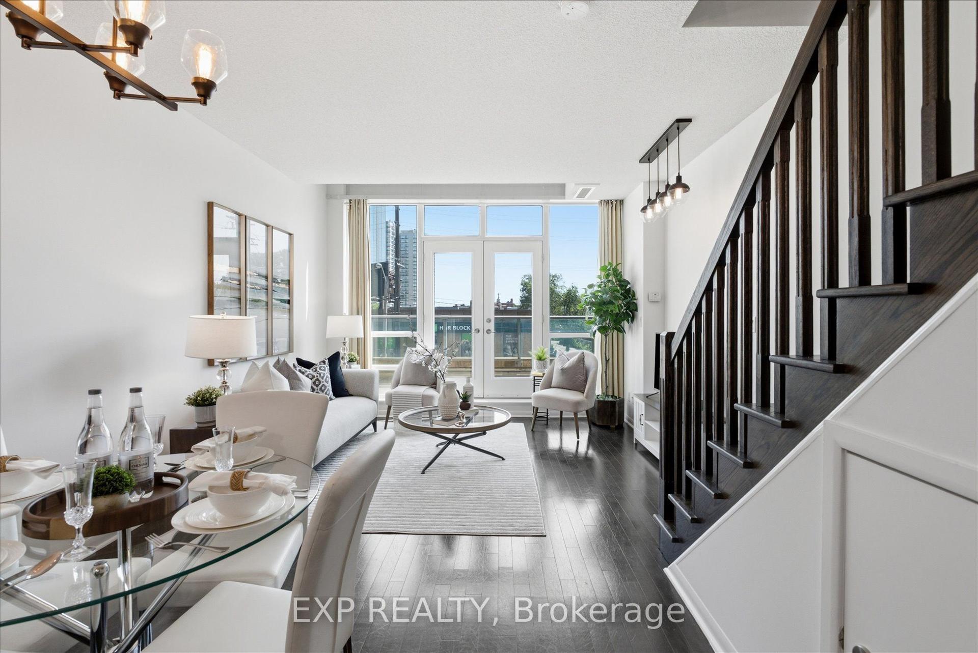 3391 Bloor Street W 221 #221, Toronto — Condo for sale, photo 1