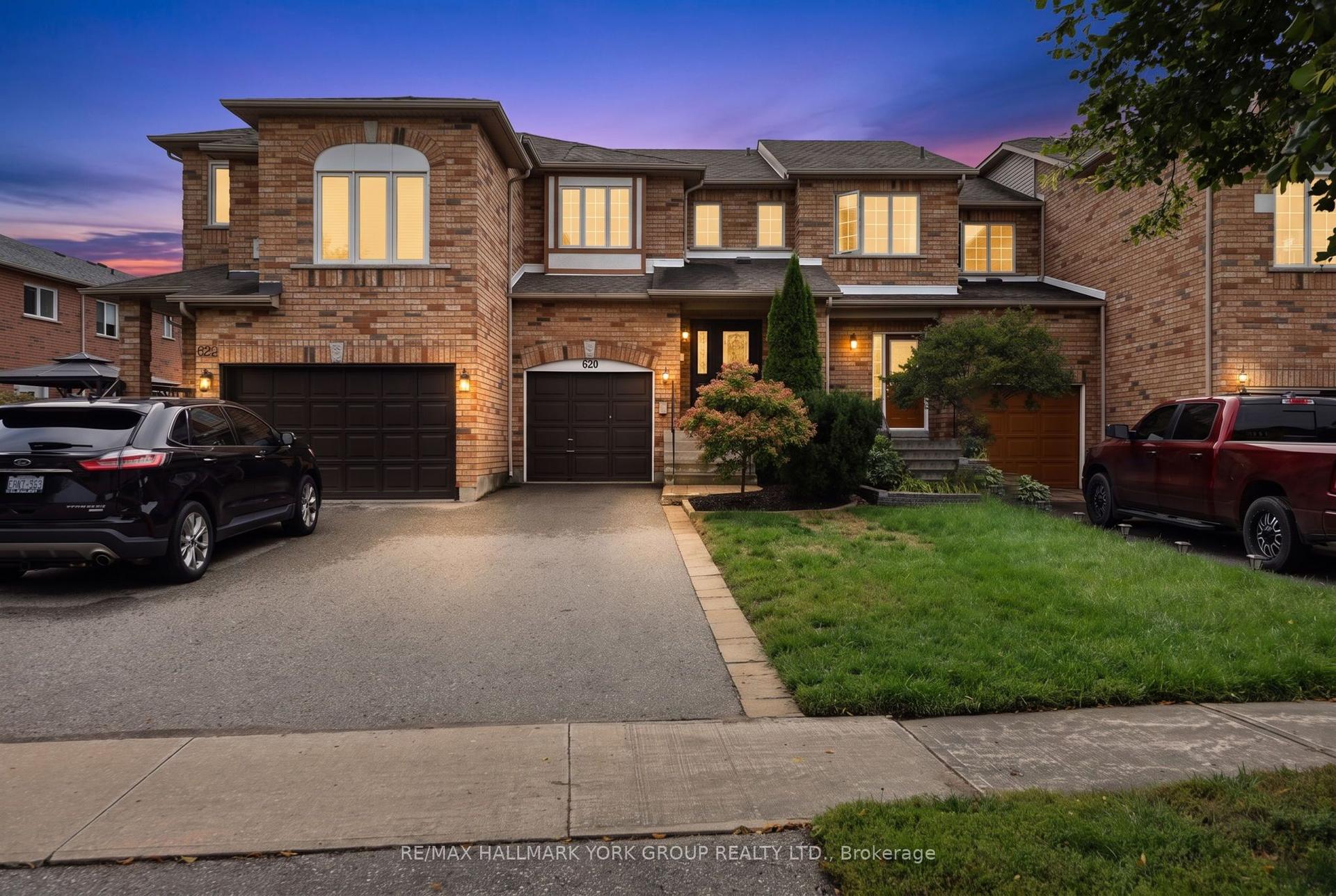 620 Bondi Avenue, Newmarket — Townhouse for sale, photo 1