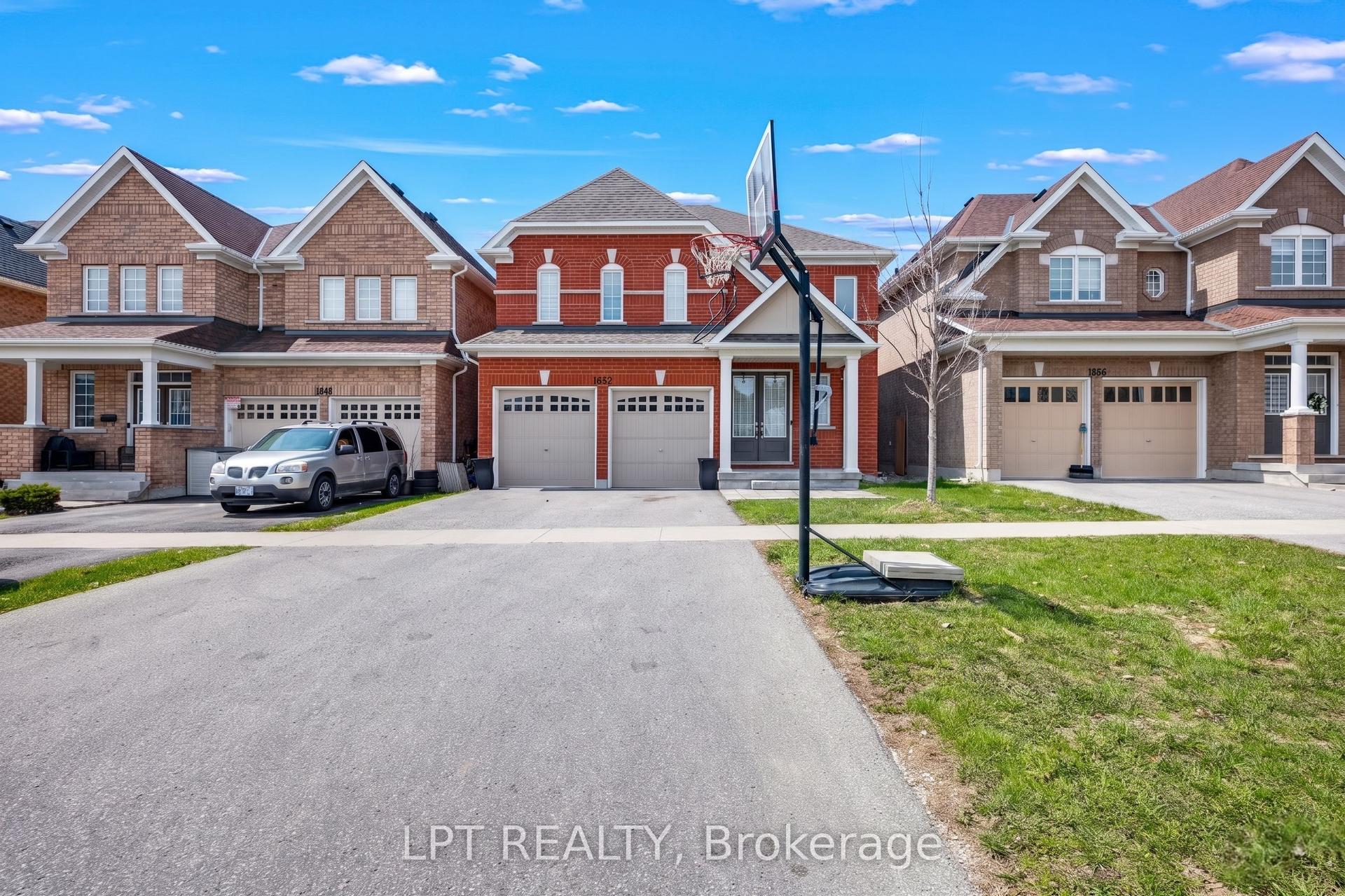 1852 Grandview Street N, Oshawa — Detached for sale, photo 1