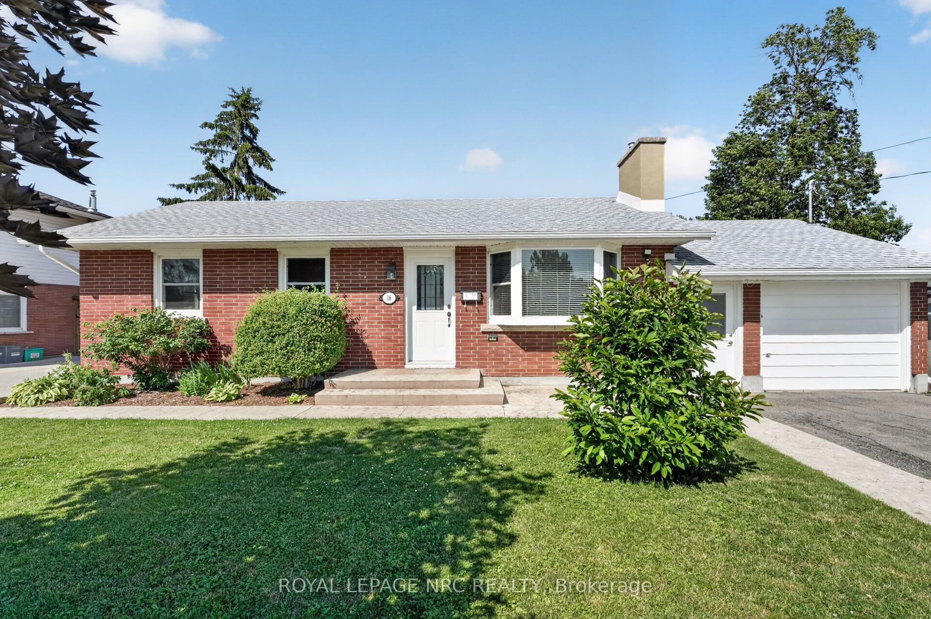16 Ferguson Avenue, Fort Erie — Detached for sale, photo 1