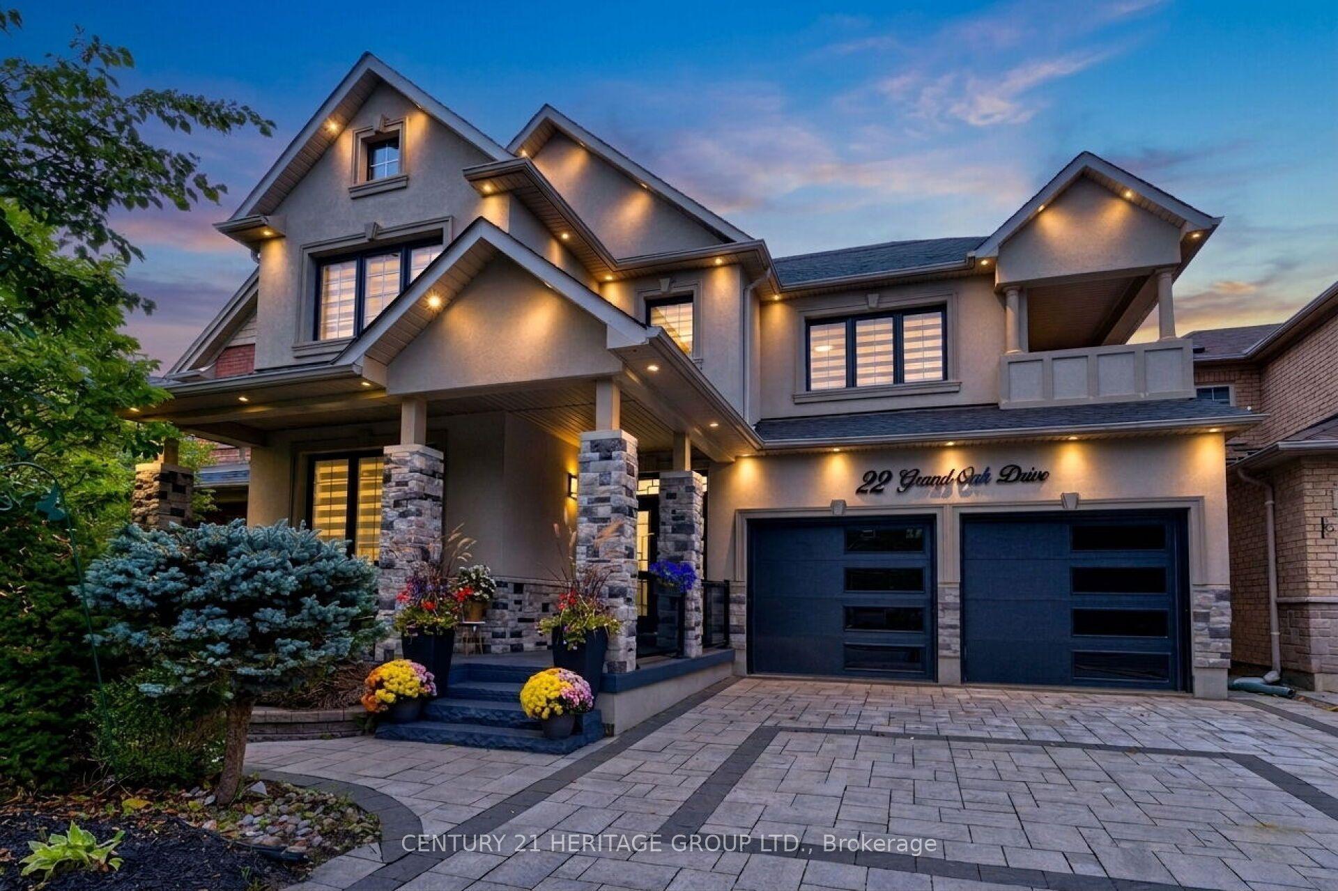 22 Grand Oak Drive, Richmond Hill — Detached for sale, photo 1