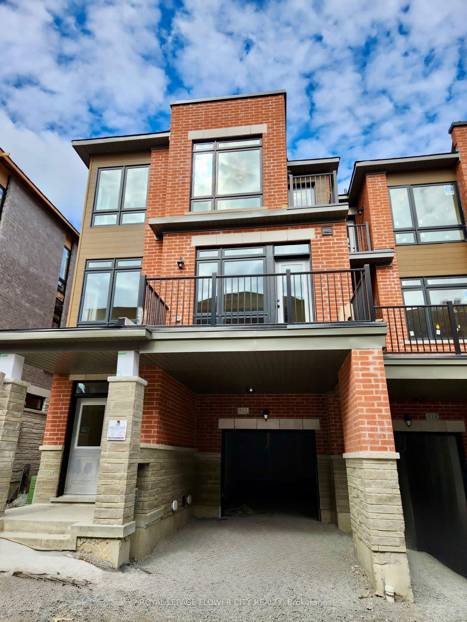 512 Littlewood Lane, Ajax — Townhouse for lease, photo 1