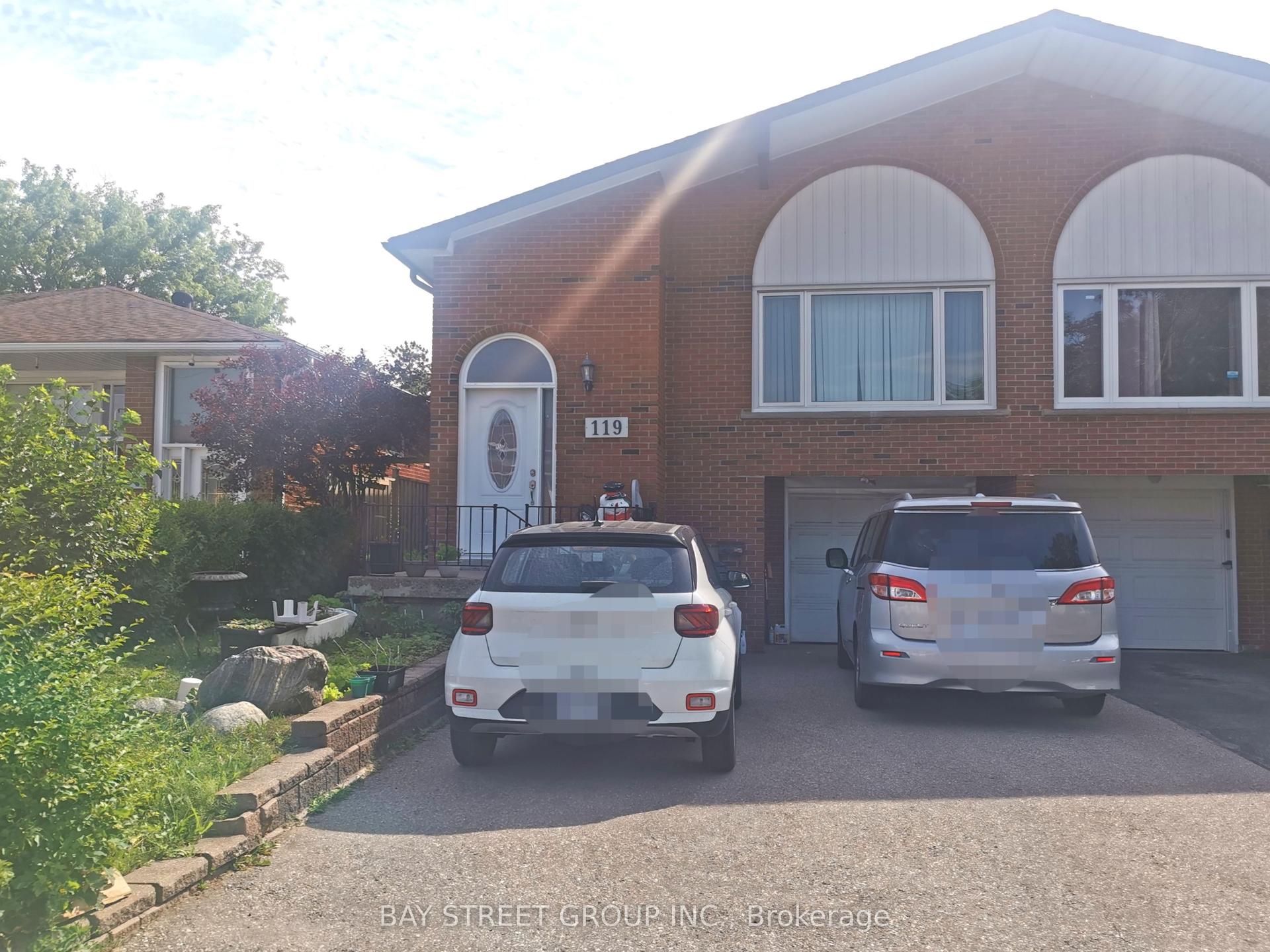 119 Shawnee Circle, Toronto — Semi-Detached for lease, photo 1