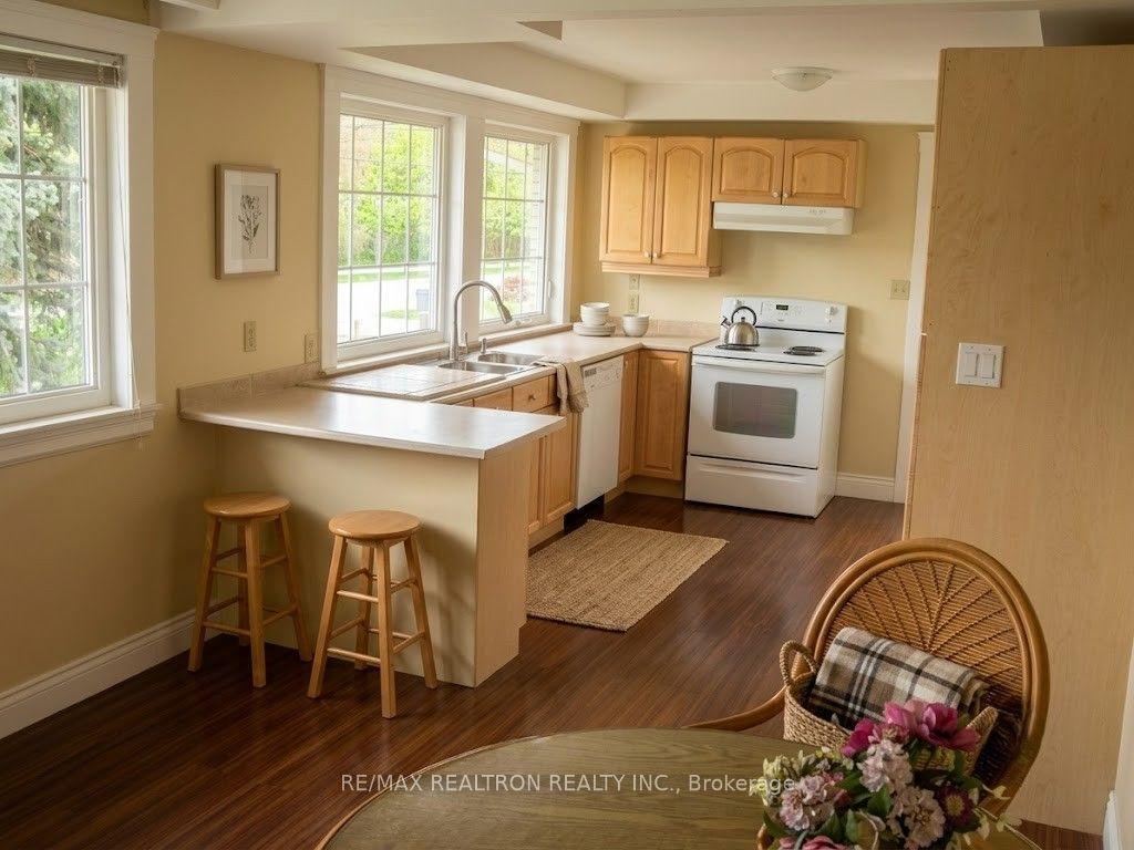 166 WELDRICK Road, Richmond Hill — Detached for sale, photo 1