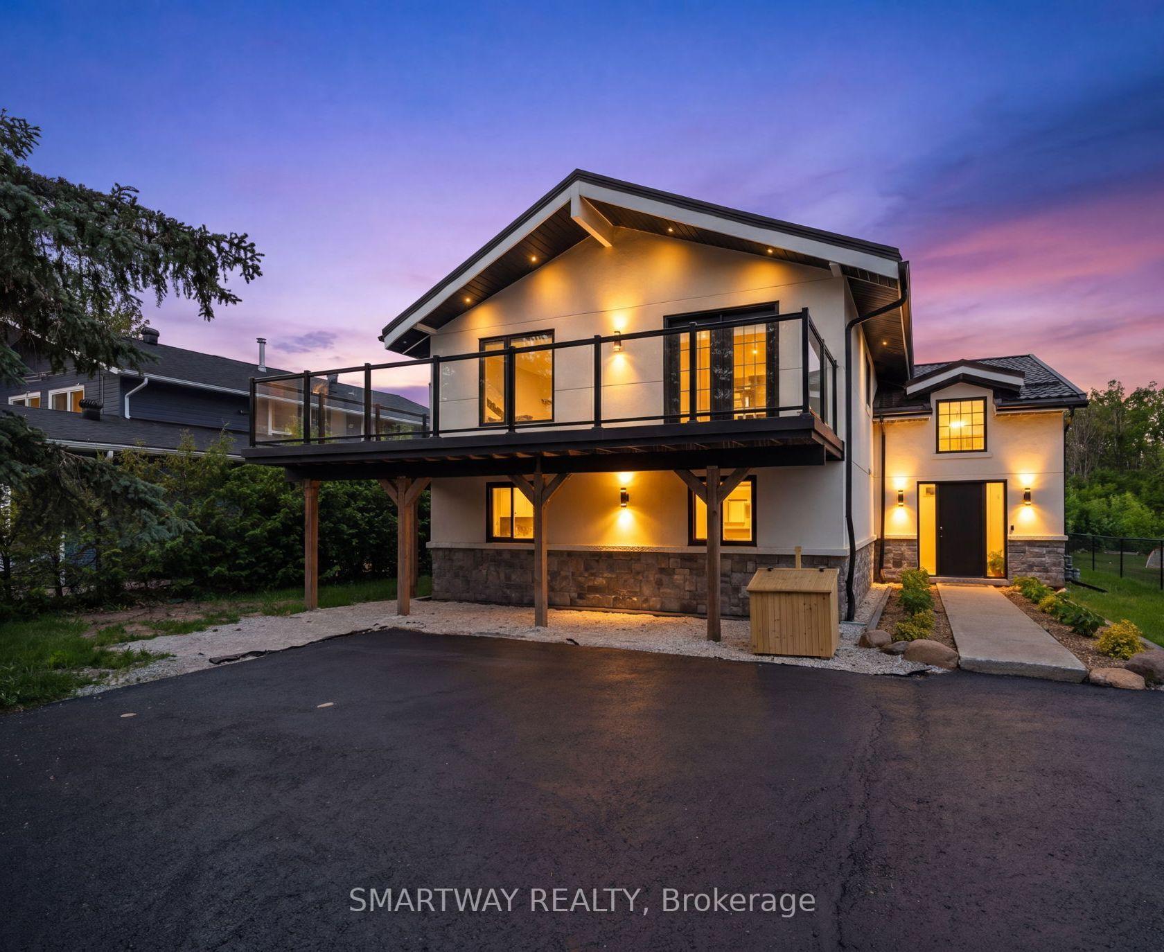107 Campbell Crescent — photo 1