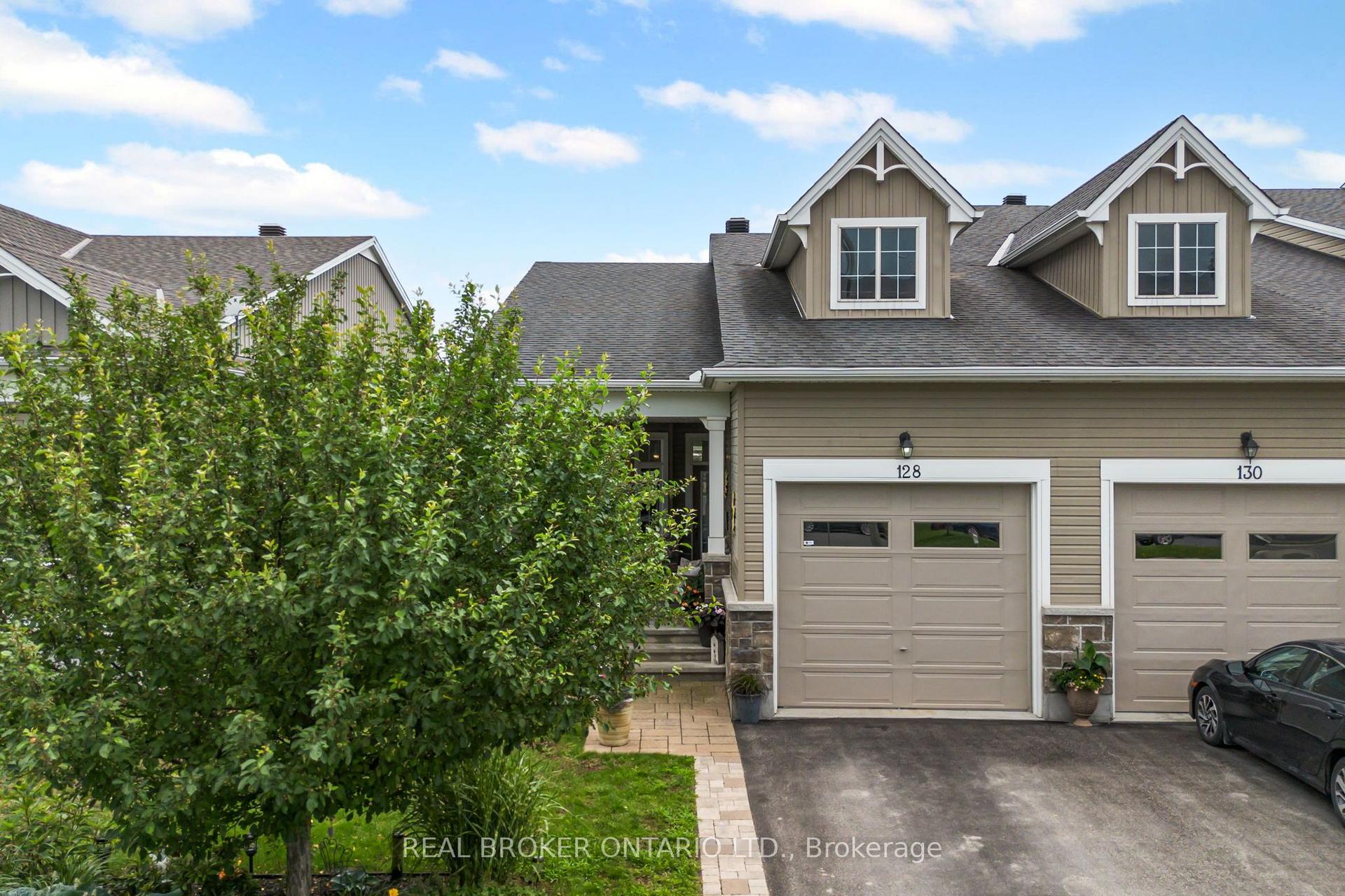 128 George Street W, North Grenville — Townhouse for sale, photo 1