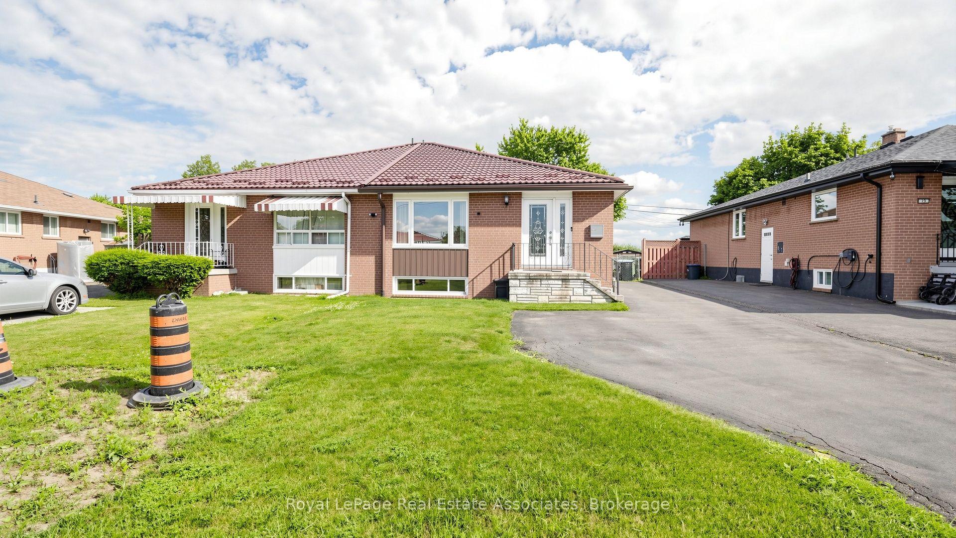 71 Addington Crescent, Brampton — Semi-Detached for sale, photo 1